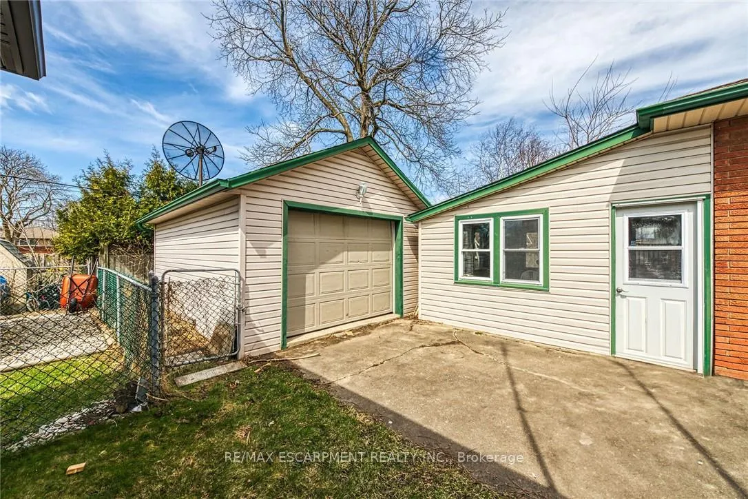 Photo 47 of 9 Gavin Drive, St. Catharines, Bunting/Linwell — HOMEH
