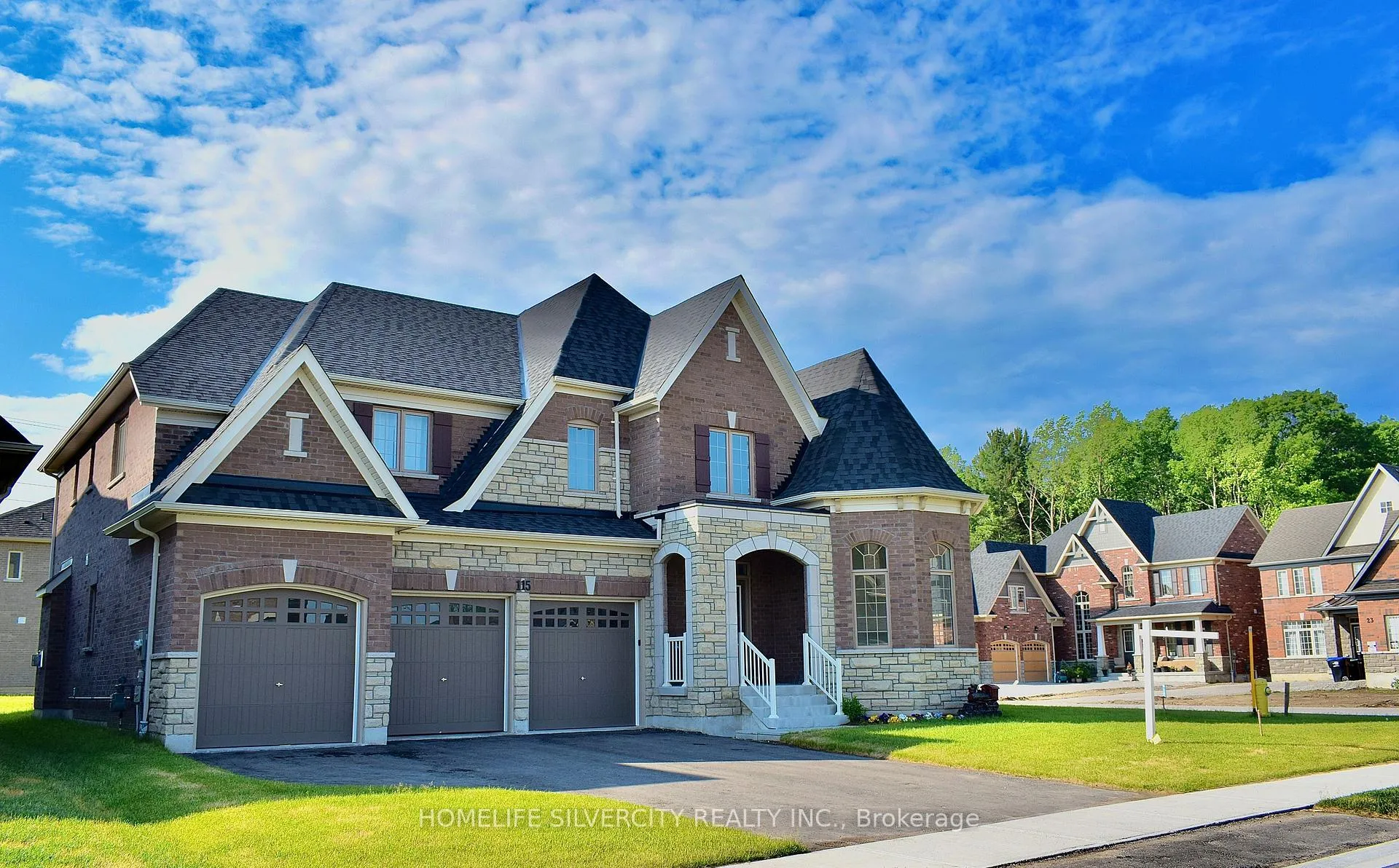 Photo 2 of 115 Rugman Crescent, Springwater, Centre Vespra — HOMEH