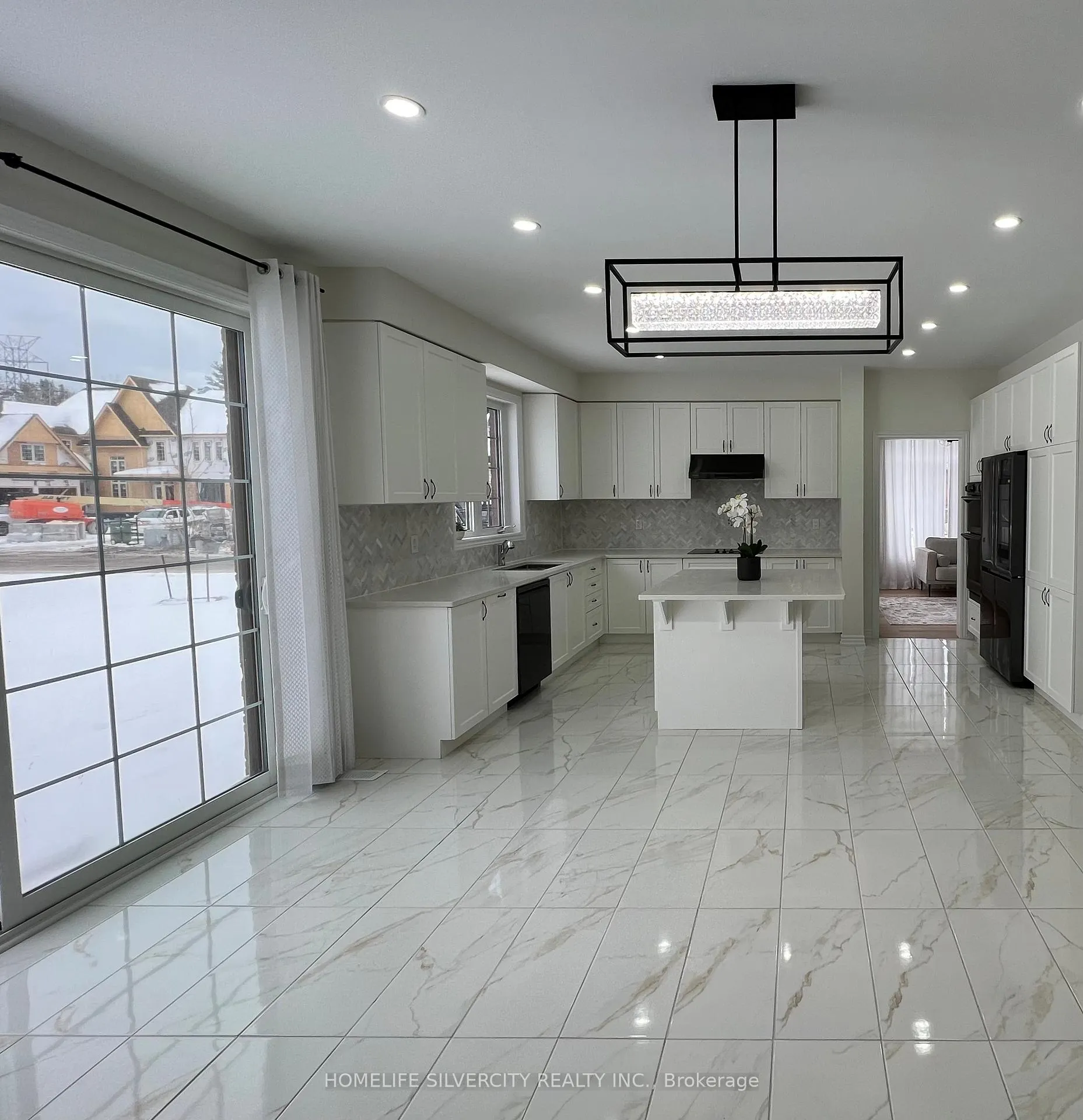 Photo 9 of 115 Rugman Crescent, Springwater, Centre Vespra — HOMEH