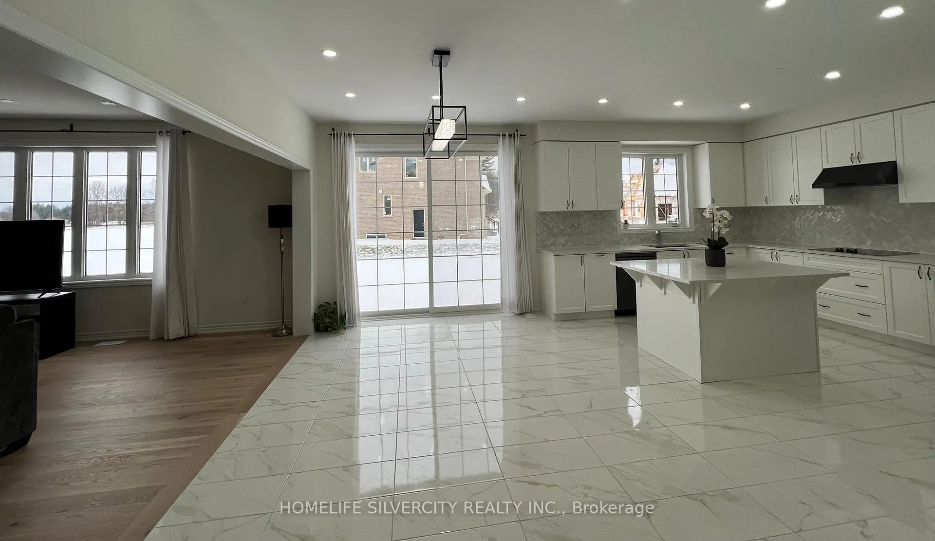 Photo 11 of 115 Rugman Crescent, Springwater, Centre Vespra — HOMEH