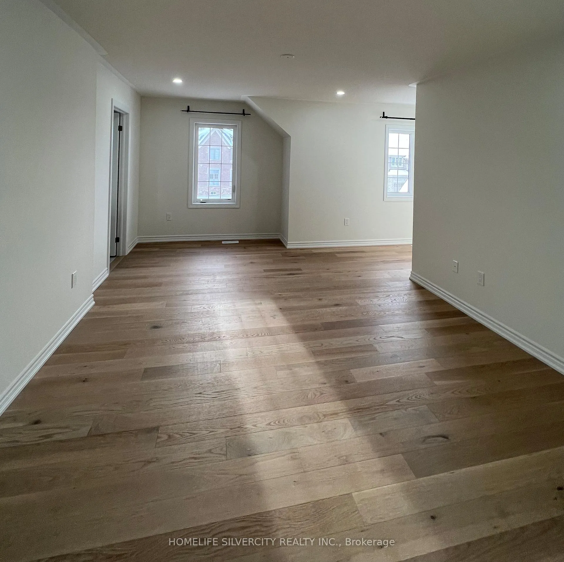 Photo 20 of 115 Rugman Crescent, Springwater, Centre Vespra — HOMEH