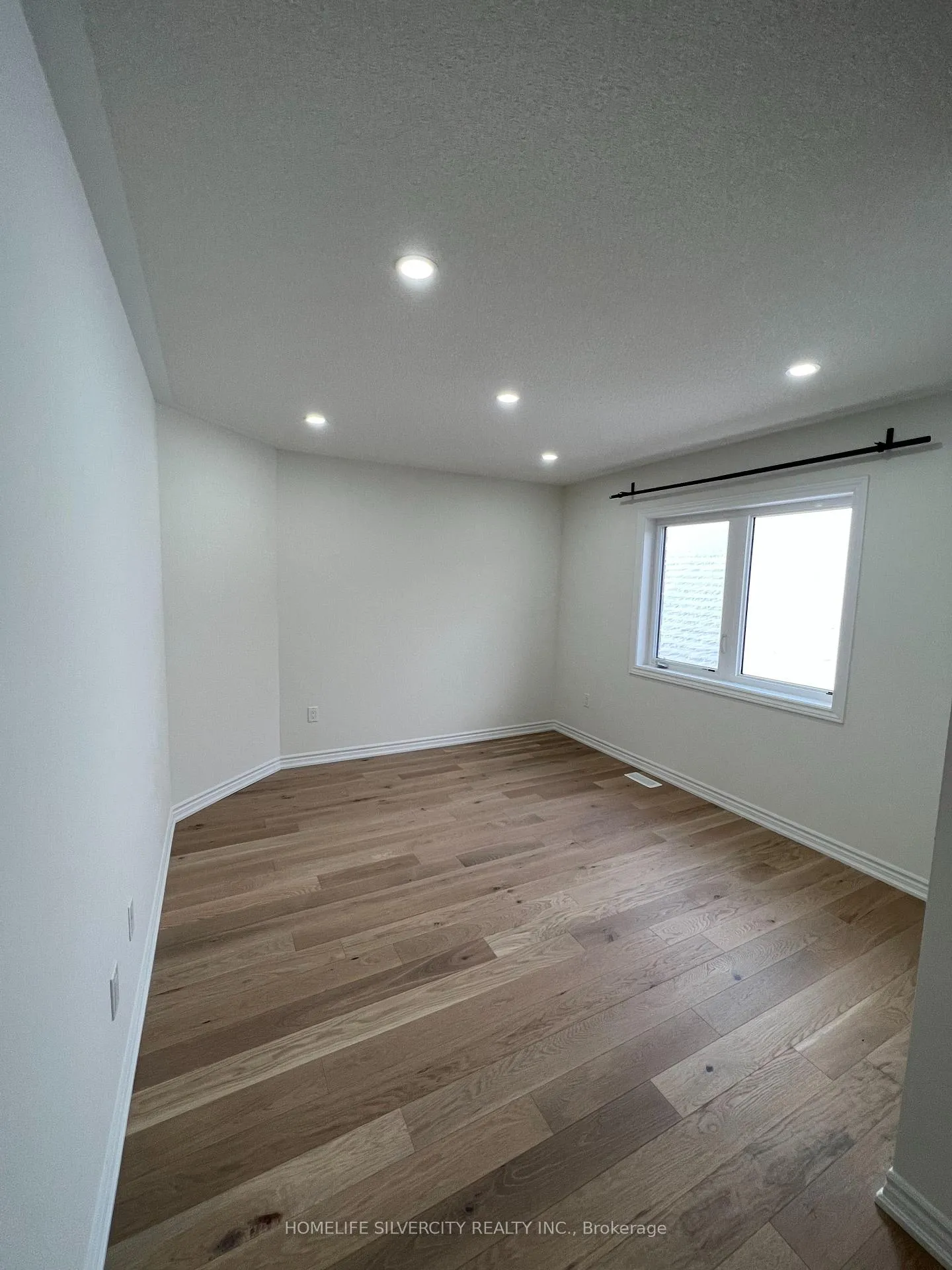 Photo 21 of 115 Rugman Crescent, Springwater, Centre Vespra — HOMEH