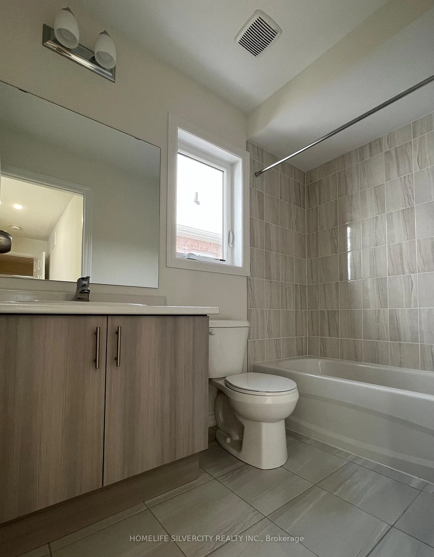 Photo 22 of 115 Rugman Crescent, Springwater, Centre Vespra — HOMEH
