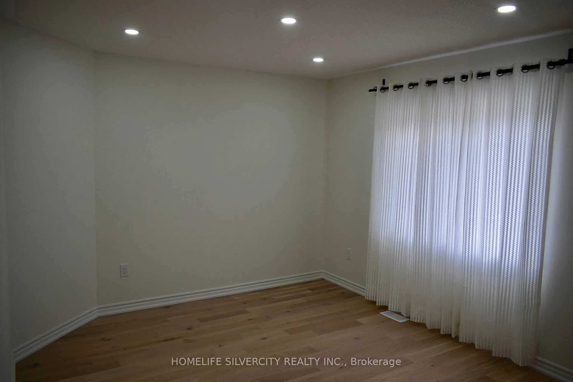 Photo 23 of 115 Rugman Crescent, Springwater, Centre Vespra — HOMEH