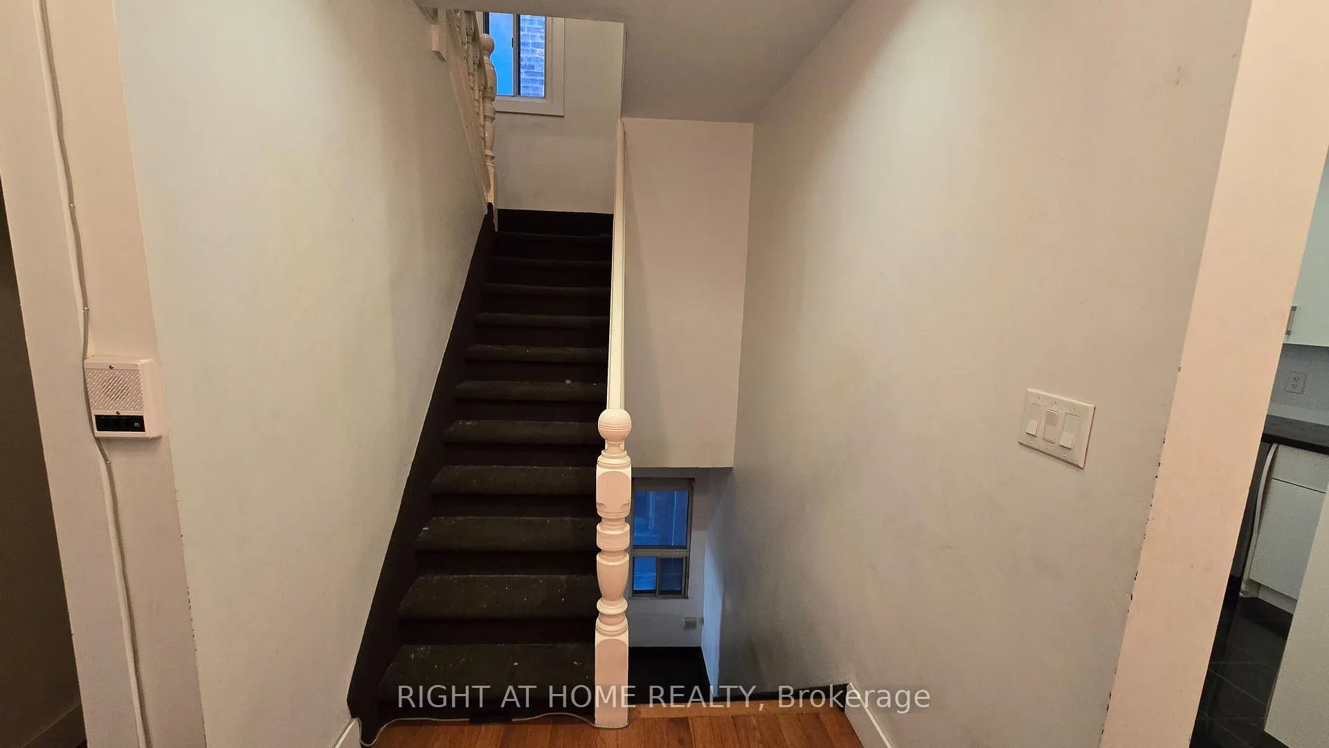 Photo 11 of 284 Avenue Road, Toronto, Casa Loma — HOMEH