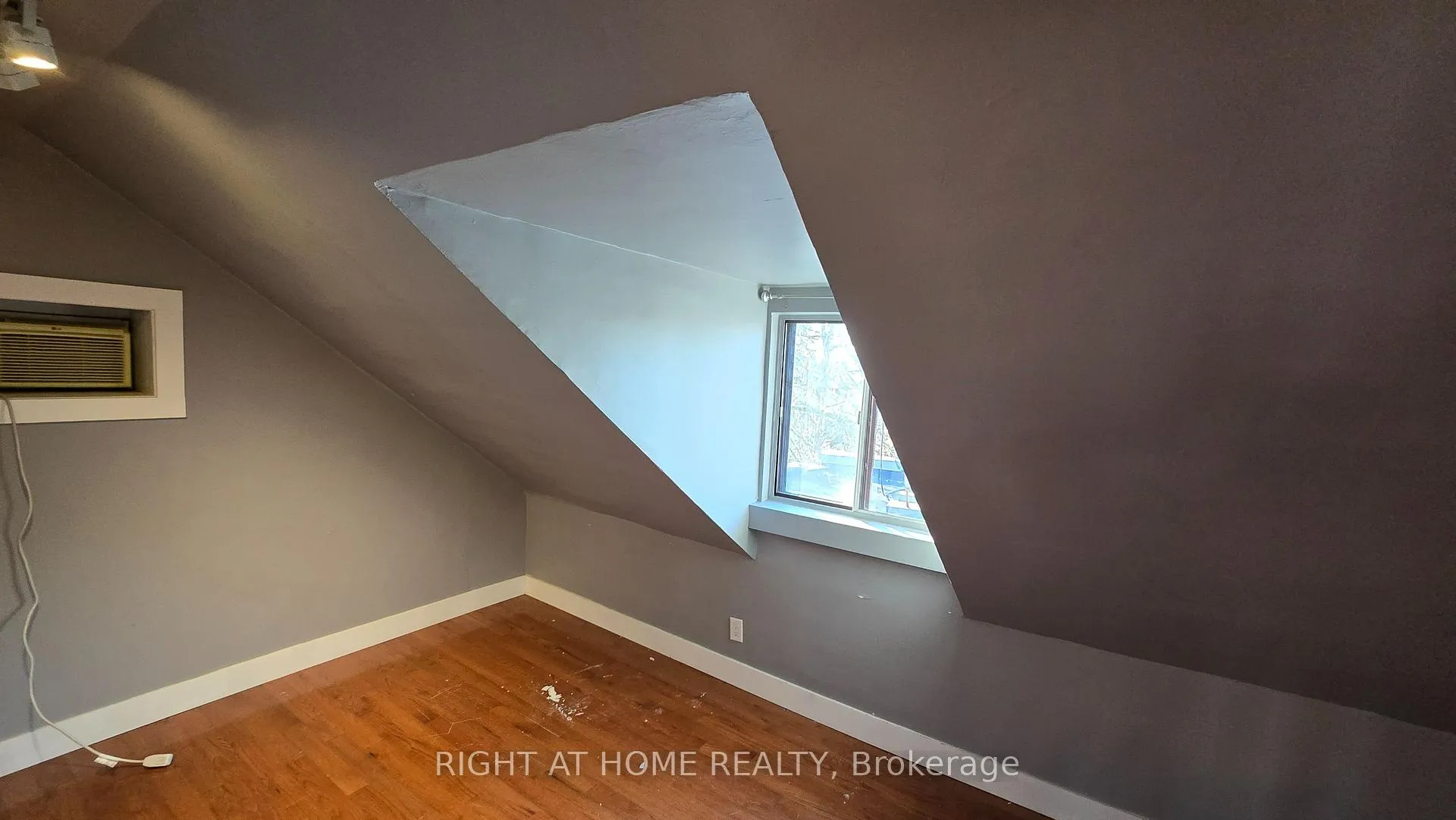 Photo 16 of 284 Avenue Road, Toronto, Casa Loma — HOMEH