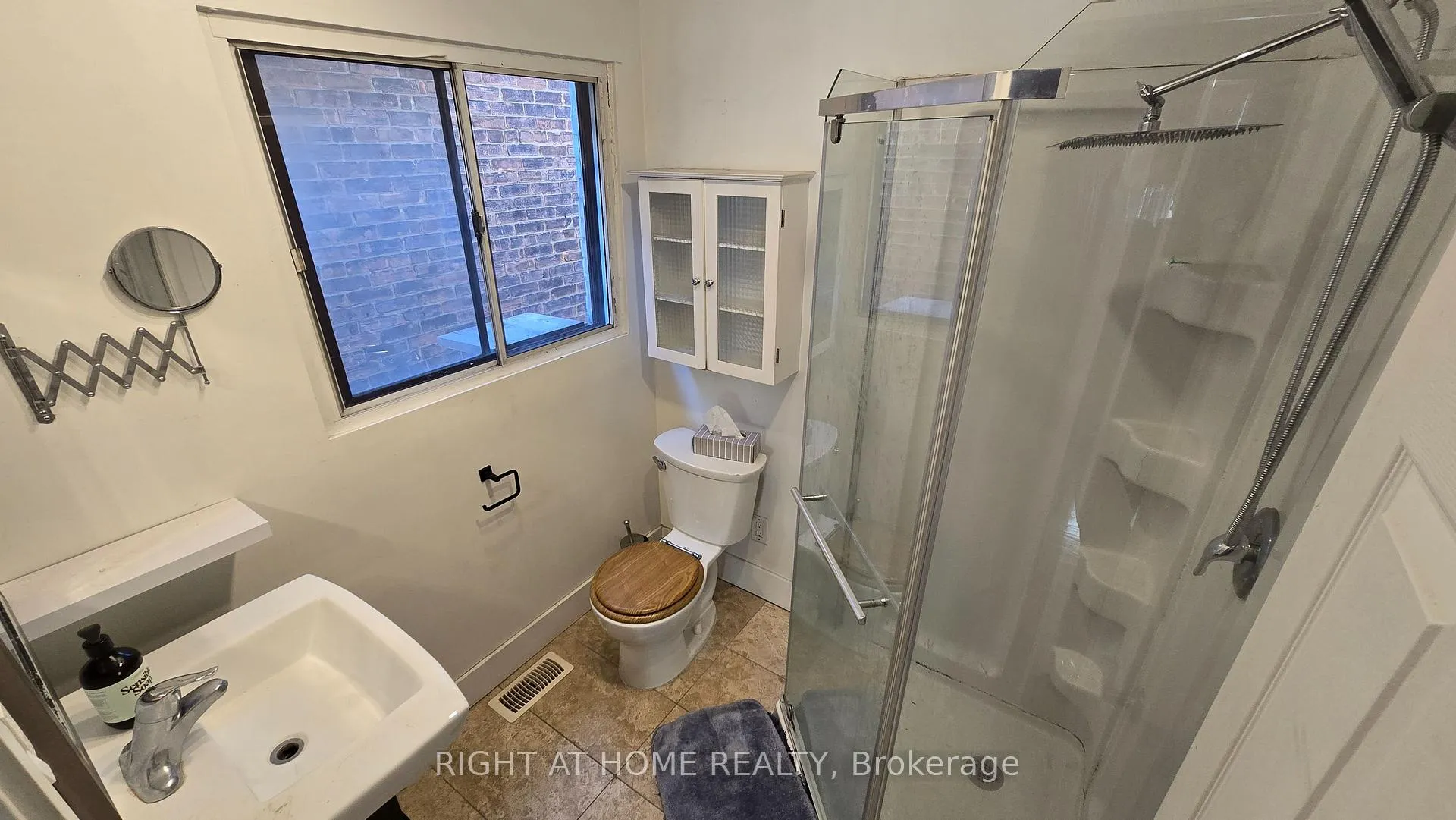 Photo 19 of 284 Avenue Road, Toronto, Casa Loma — HOMEH