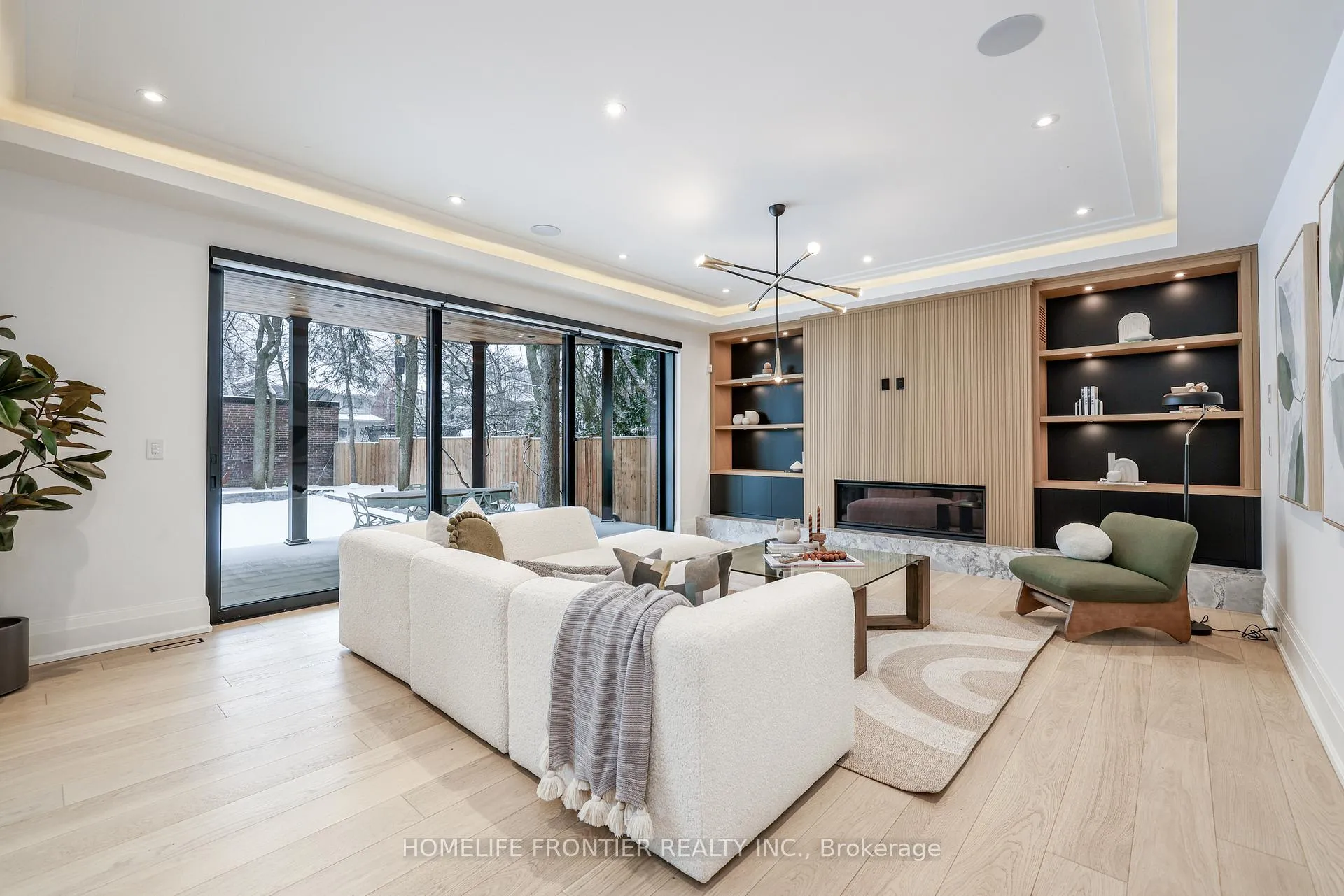 Photo 9 of 44 Alexandra Boulevard, Toronto, Lawrence Park South — HOMEH