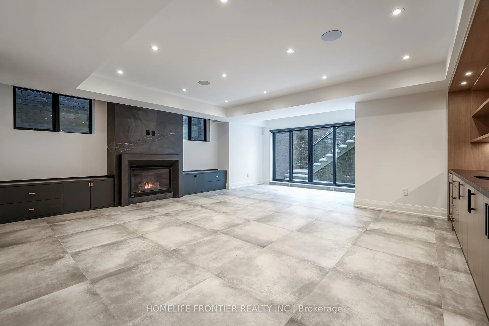 Photo 35 of 44 Alexandra Boulevard, Toronto, Lawrence Park South — HOMEH