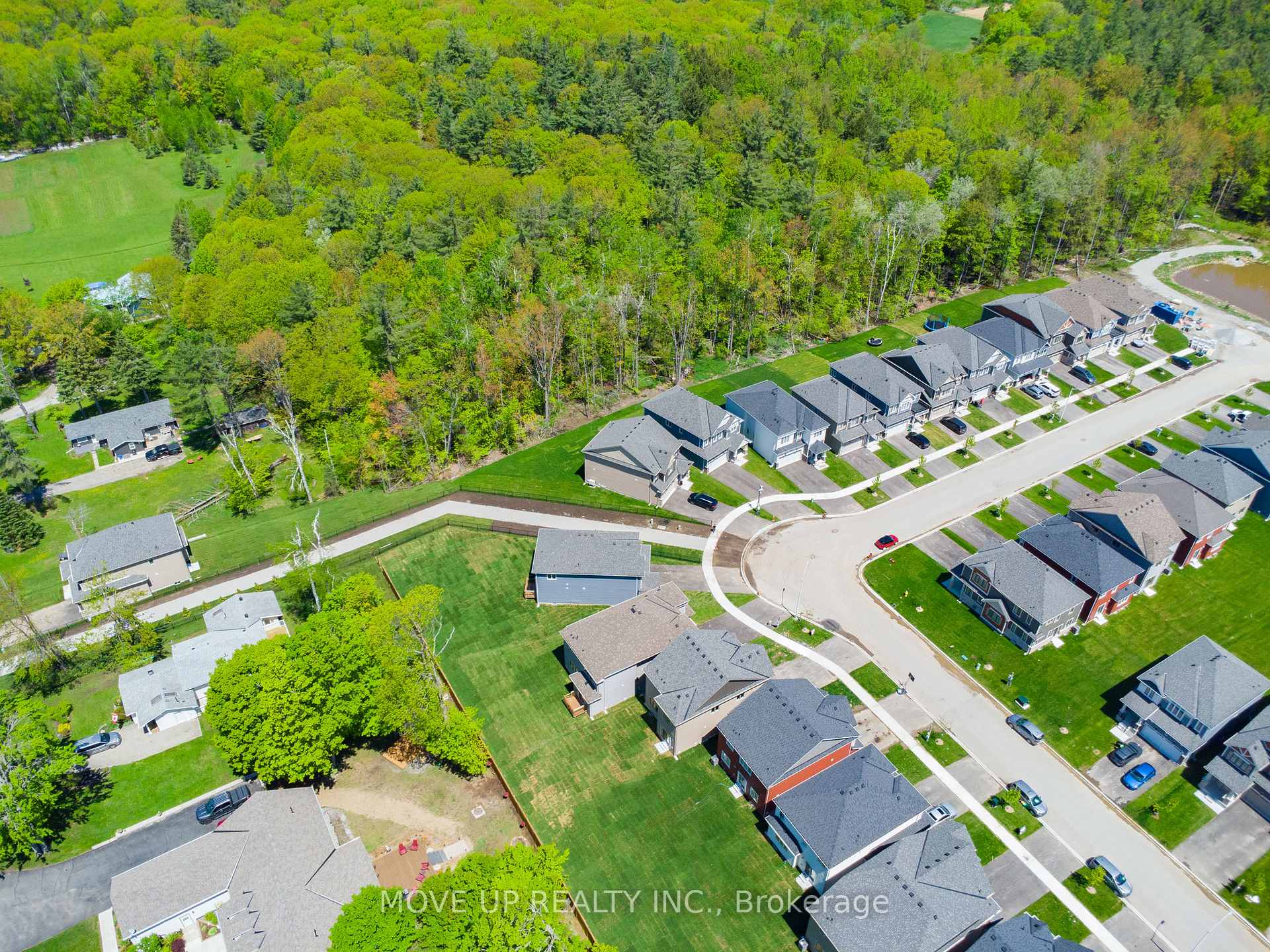 Photo 39 of 335 Beechwood Forest Lane, Gravenhurst, Muskoka (S) — HOMEH