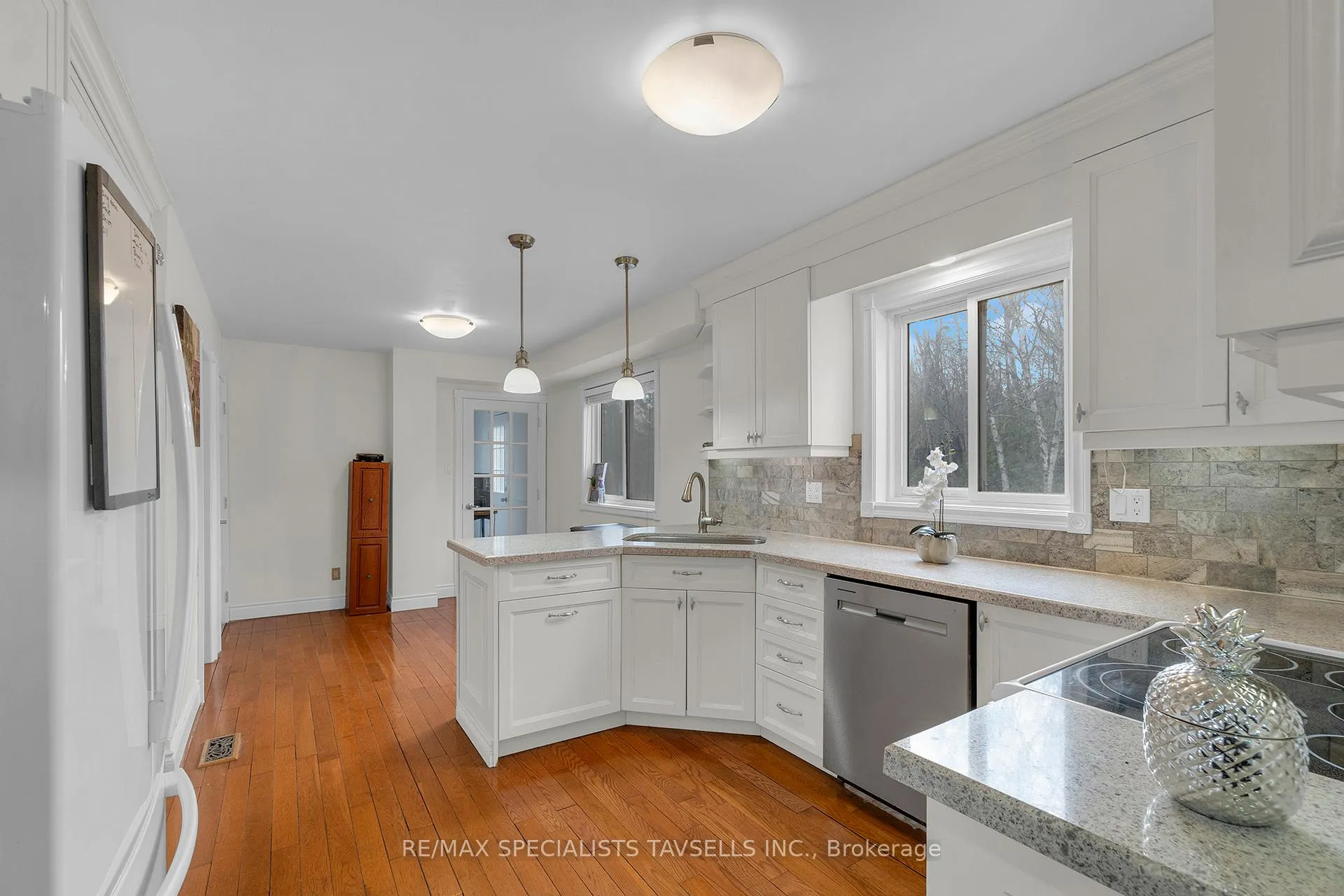 Photo 7 of 1681 Vaughan Drive, Caledon, Caledon Village — HOMEH