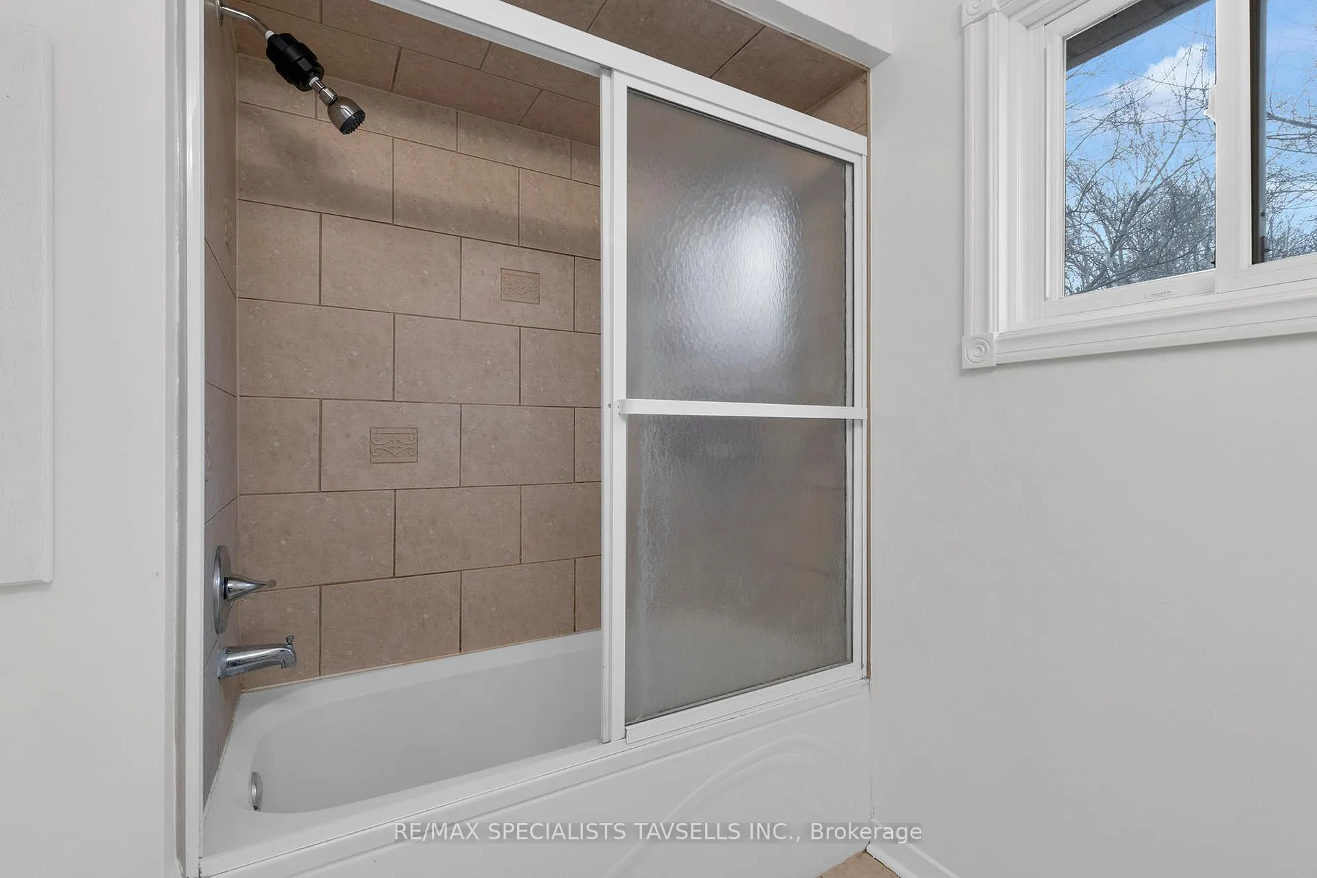 Photo 26 of 1681 Vaughan Drive, Caledon, Caledon Village — HOMEH