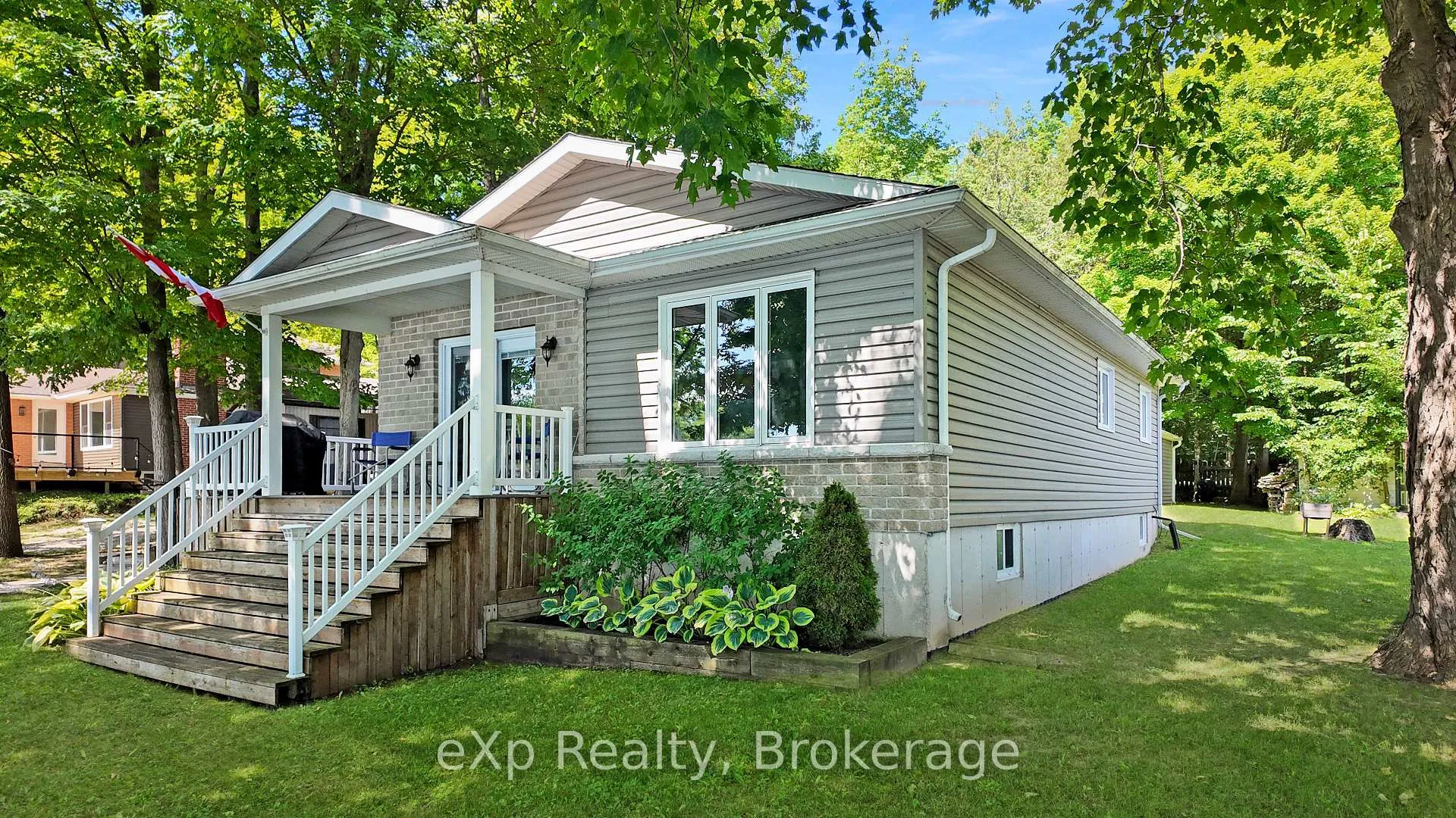 Front of 182 Lake Rosalind Road 1