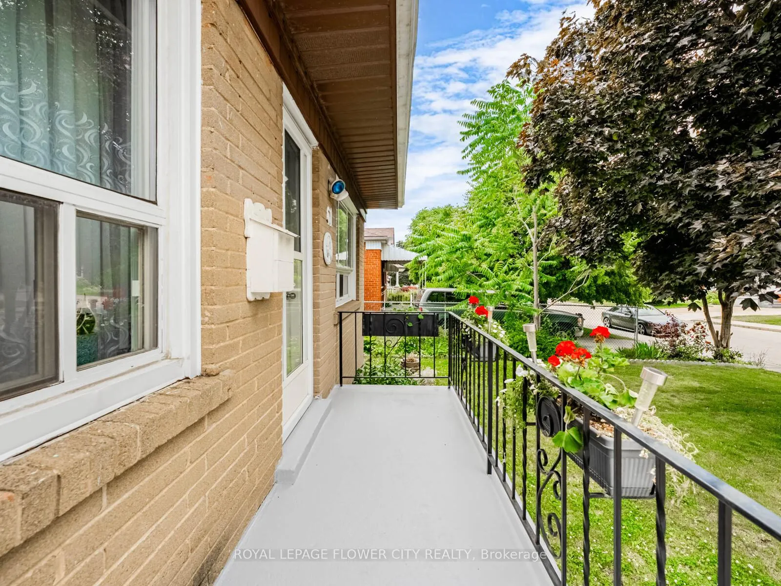 Photo 4 of 61 Wise Crescent, Hamilton, Huntington — HOMEH