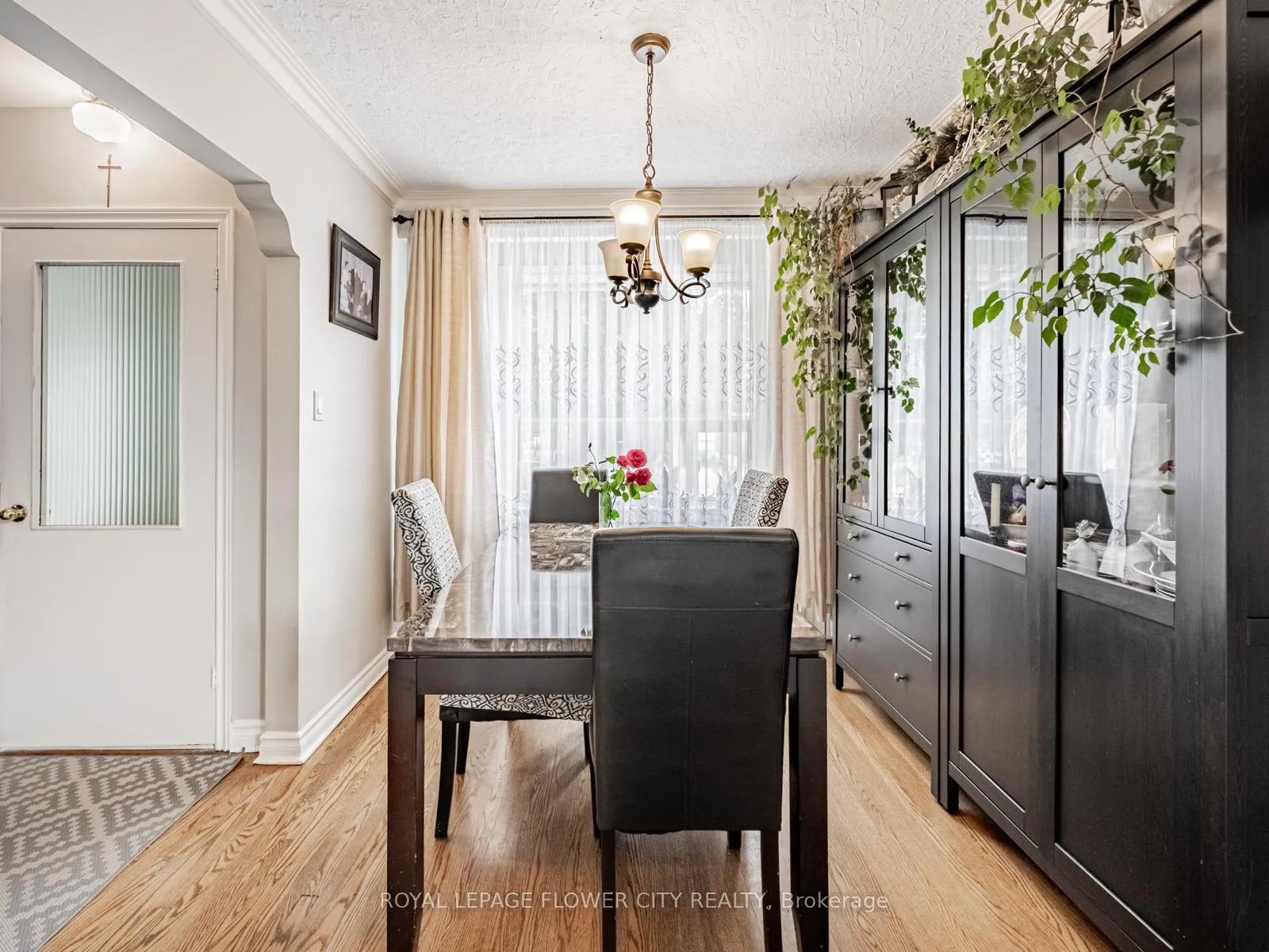 Photo 9 of 61 Wise Crescent, Hamilton, Huntington — HOMEH