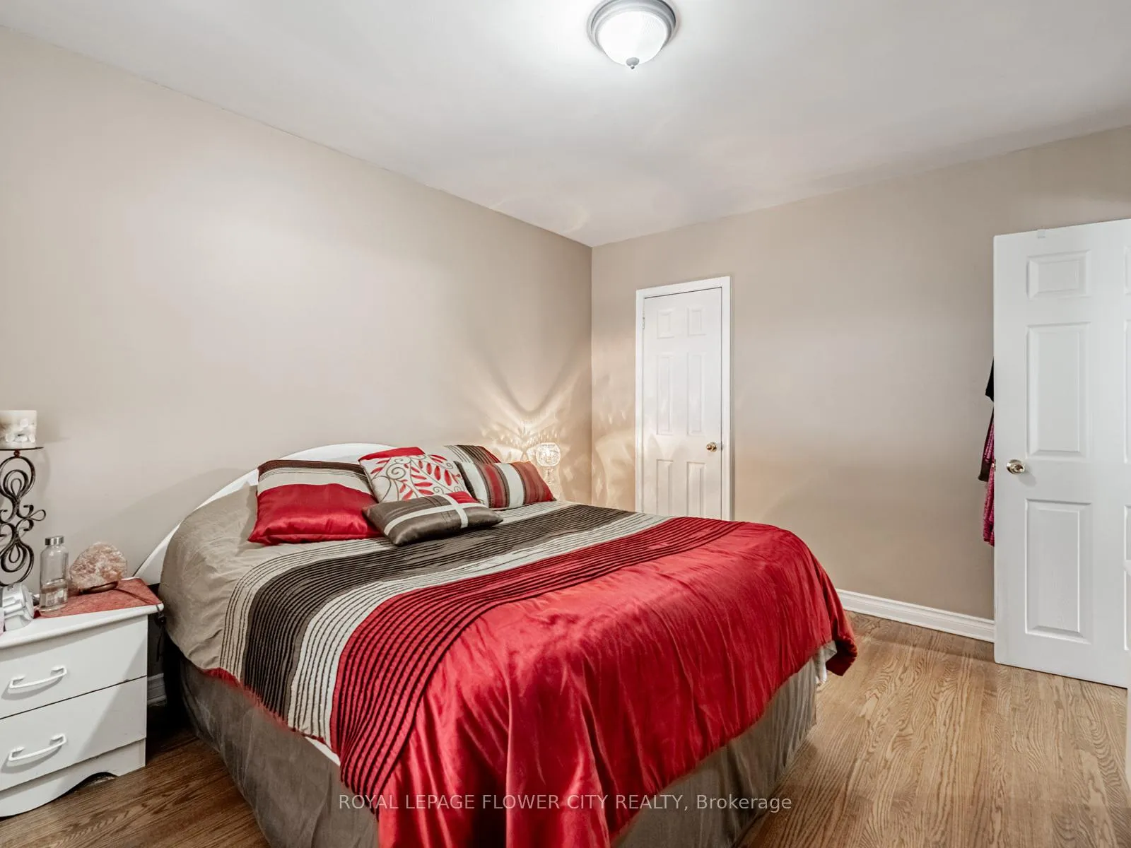 Photo 16 of 61 Wise Crescent, Hamilton, Huntington — HOMEH