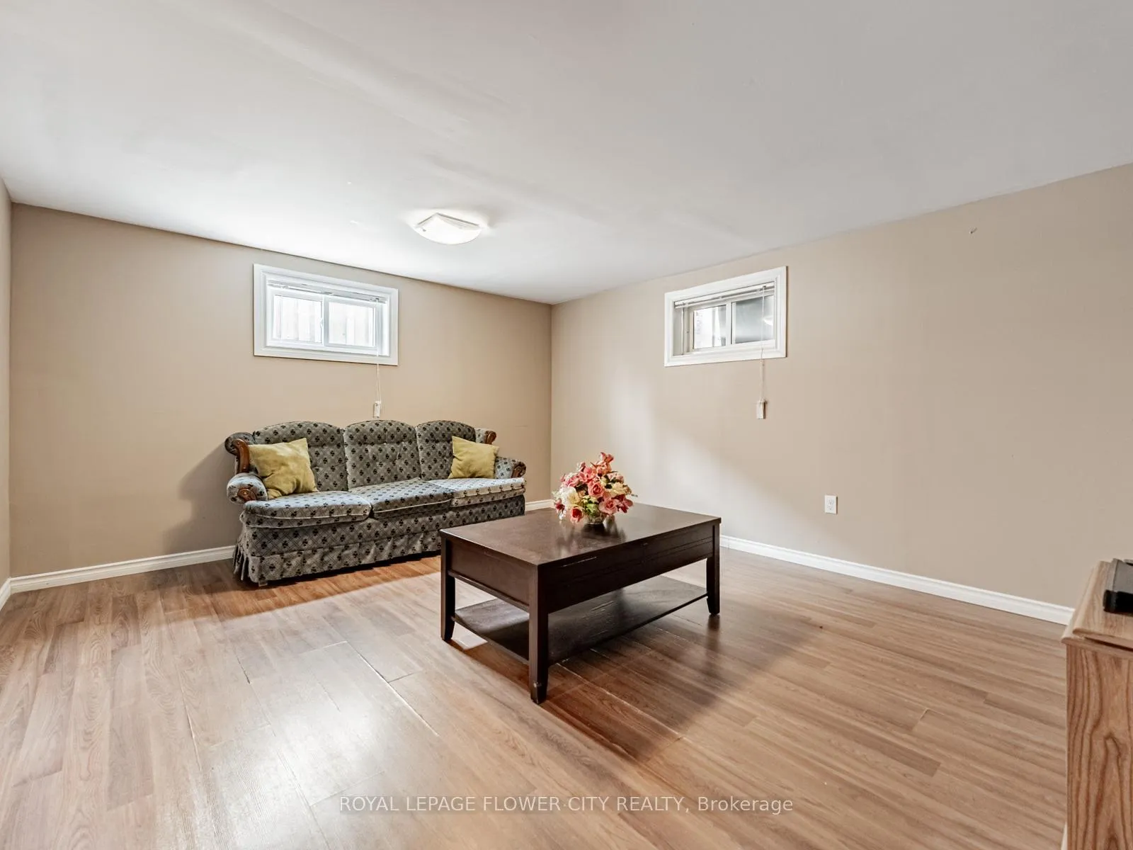 Photo 22 of 61 Wise Crescent, Hamilton, Huntington — HOMEH