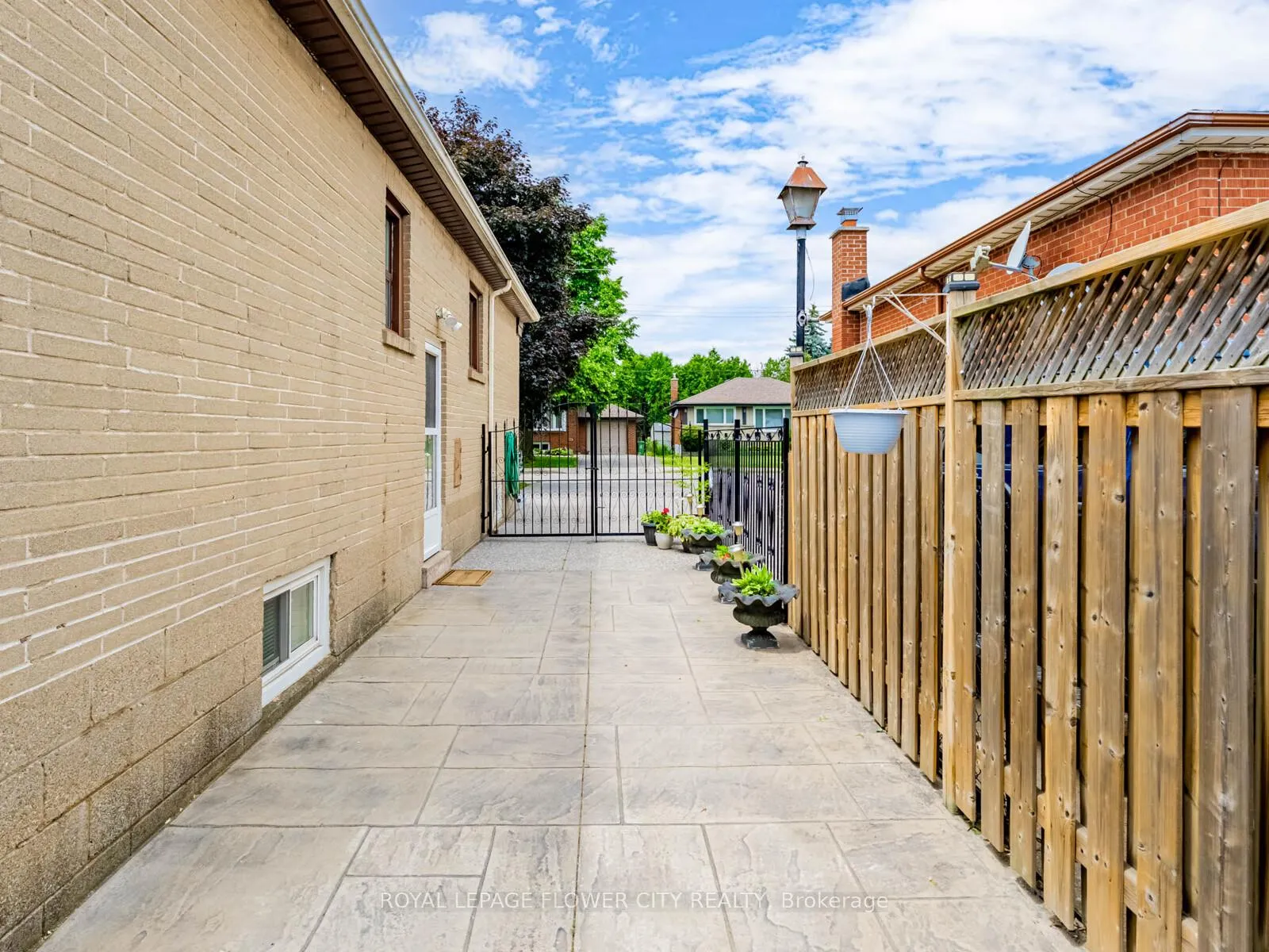 Photo 35 of 61 Wise Crescent, Hamilton, Huntington — HOMEH