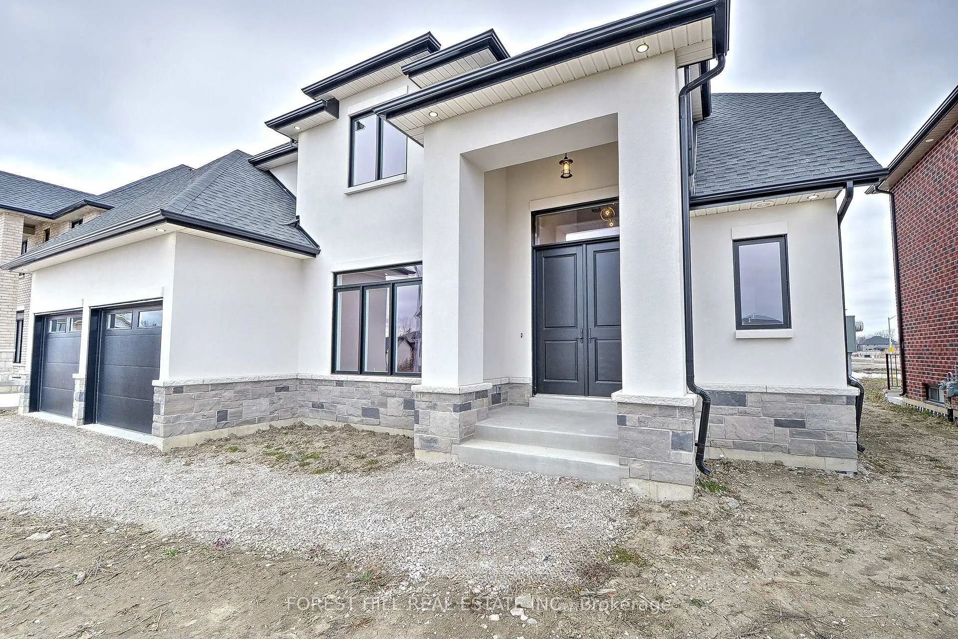 Photo 2 of 586 Orchards Crescent, Windsor — HOMEH