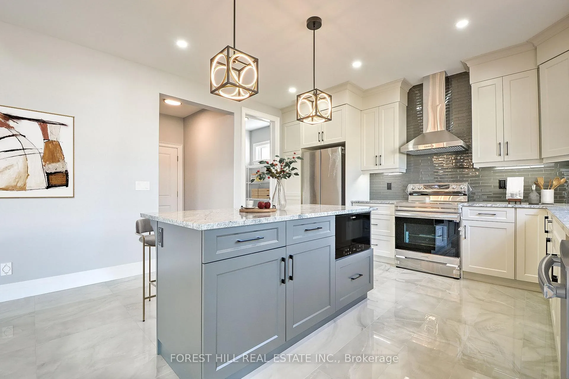 Photo 13 of 586 Orchards Crescent, Windsor — HOMEH
