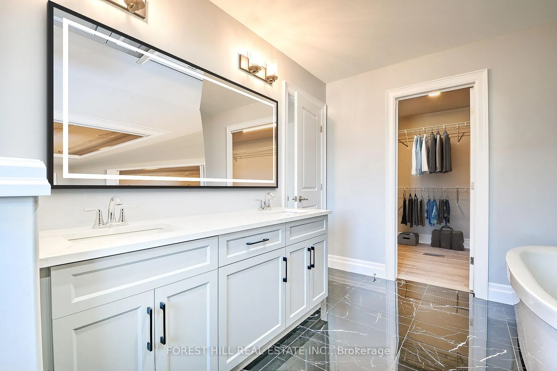 Photo 20 of 586 Orchards Crescent, Windsor — HOMEH