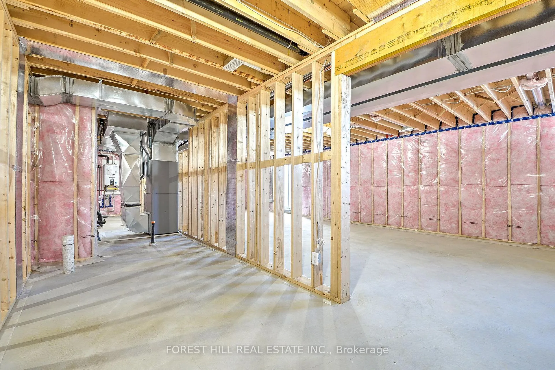Photo 29 of 586 Orchards Crescent, Windsor — HOMEH