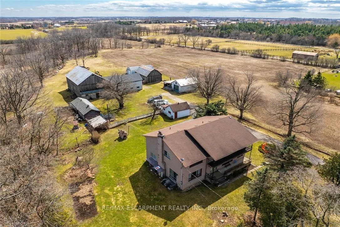 Photo 4 of 492 Second Road E, Hamilton, Rural Stoney Creek — HOMEH