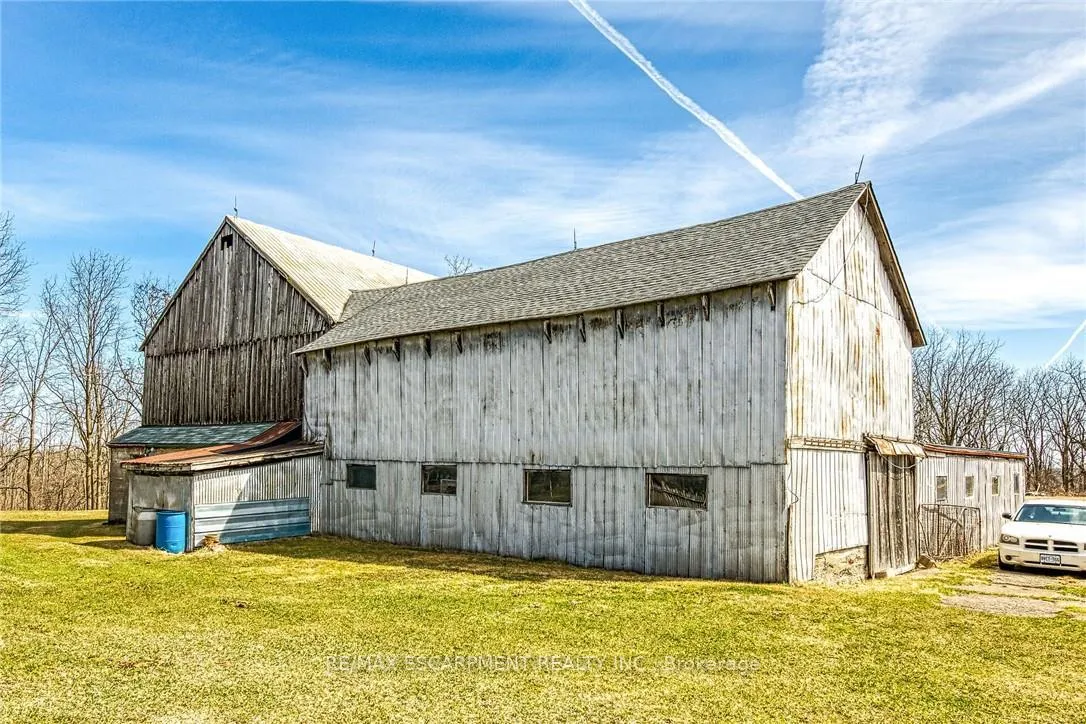 Photo 7 of 492 Second Road E, Hamilton, Rural Stoney Creek — HOMEH