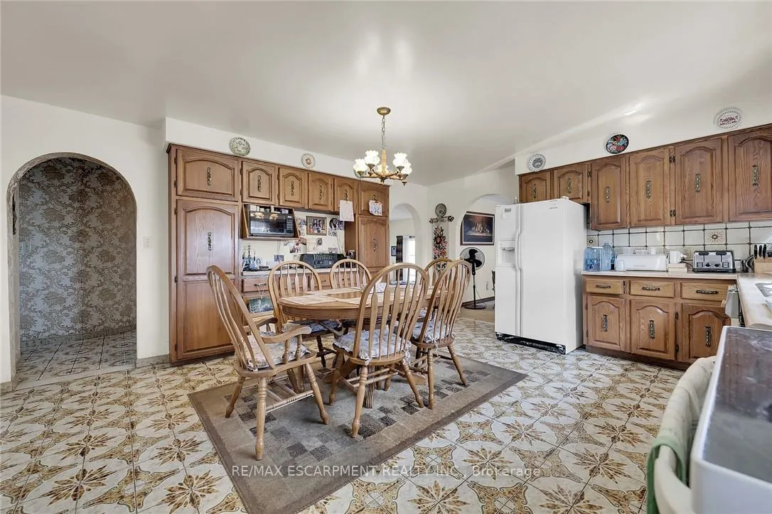 Photo 11 of 492 Second Road E, Hamilton, Rural Stoney Creek — HOMEH