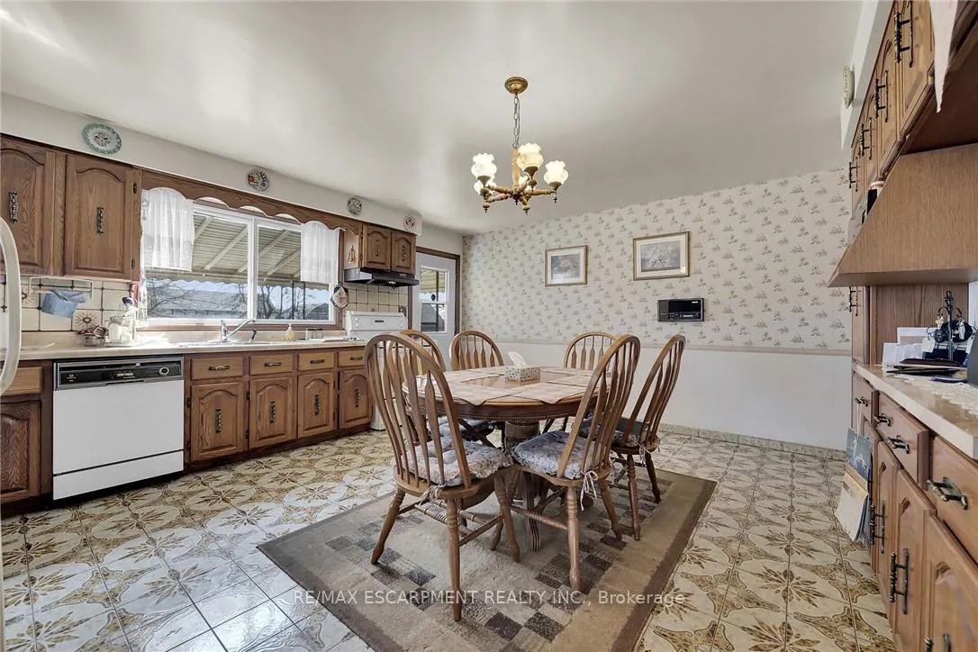 Photo 12 of 492 Second Road E, Hamilton, Rural Stoney Creek — HOMEH