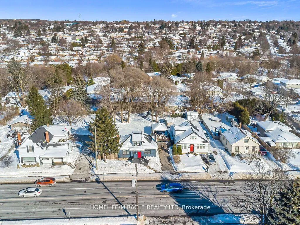 Photo 2 of 87 harmony Road S, Oshawa, Donevan — HOMEH