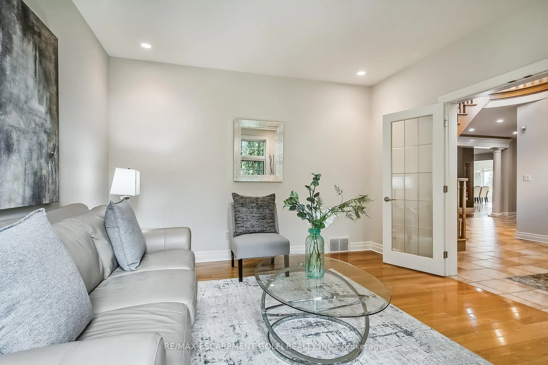 Photo 10 of 6431 Rockcliffe Estates, Niagara Falls, Stamford — HOMEH