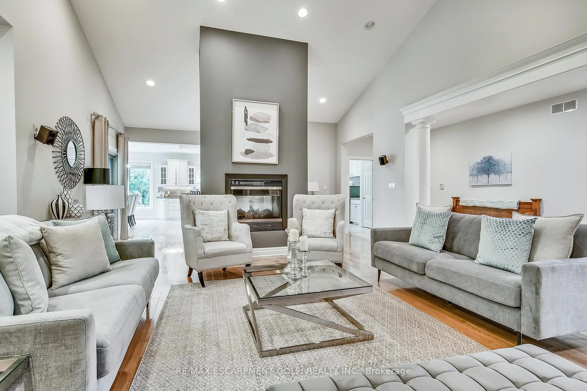 Photo 11 of 6431 Rockcliffe Estates, Niagara Falls, Stamford — HOMEH