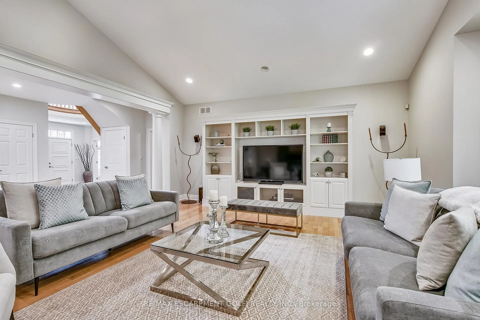 Photo 12 of 6431 Rockcliffe Estates, Niagara Falls, Stamford — HOMEH