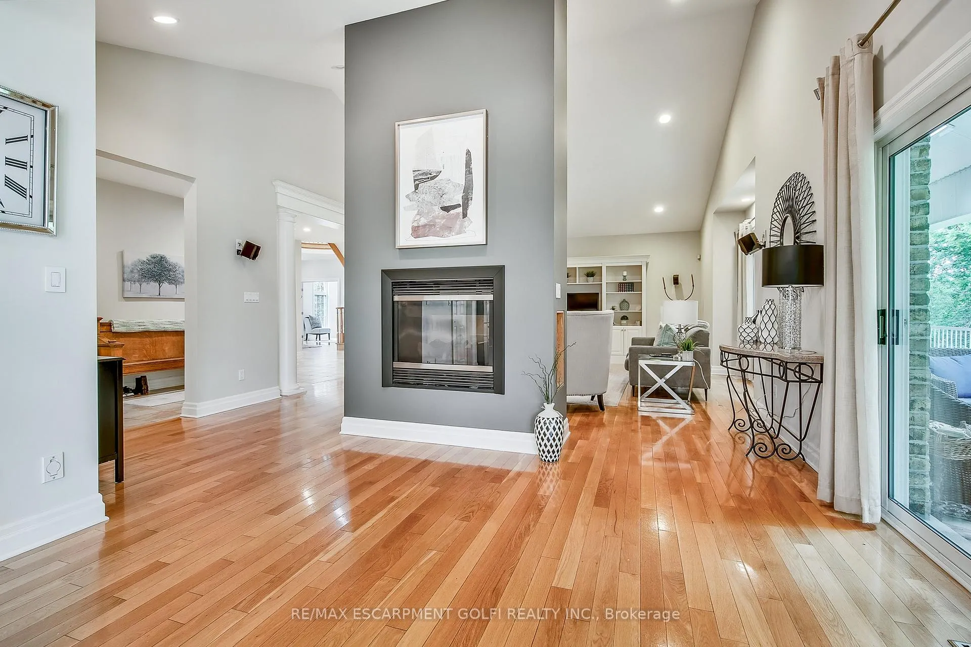 Photo 14 of 6431 Rockcliffe Estates, Niagara Falls, Stamford — HOMEH