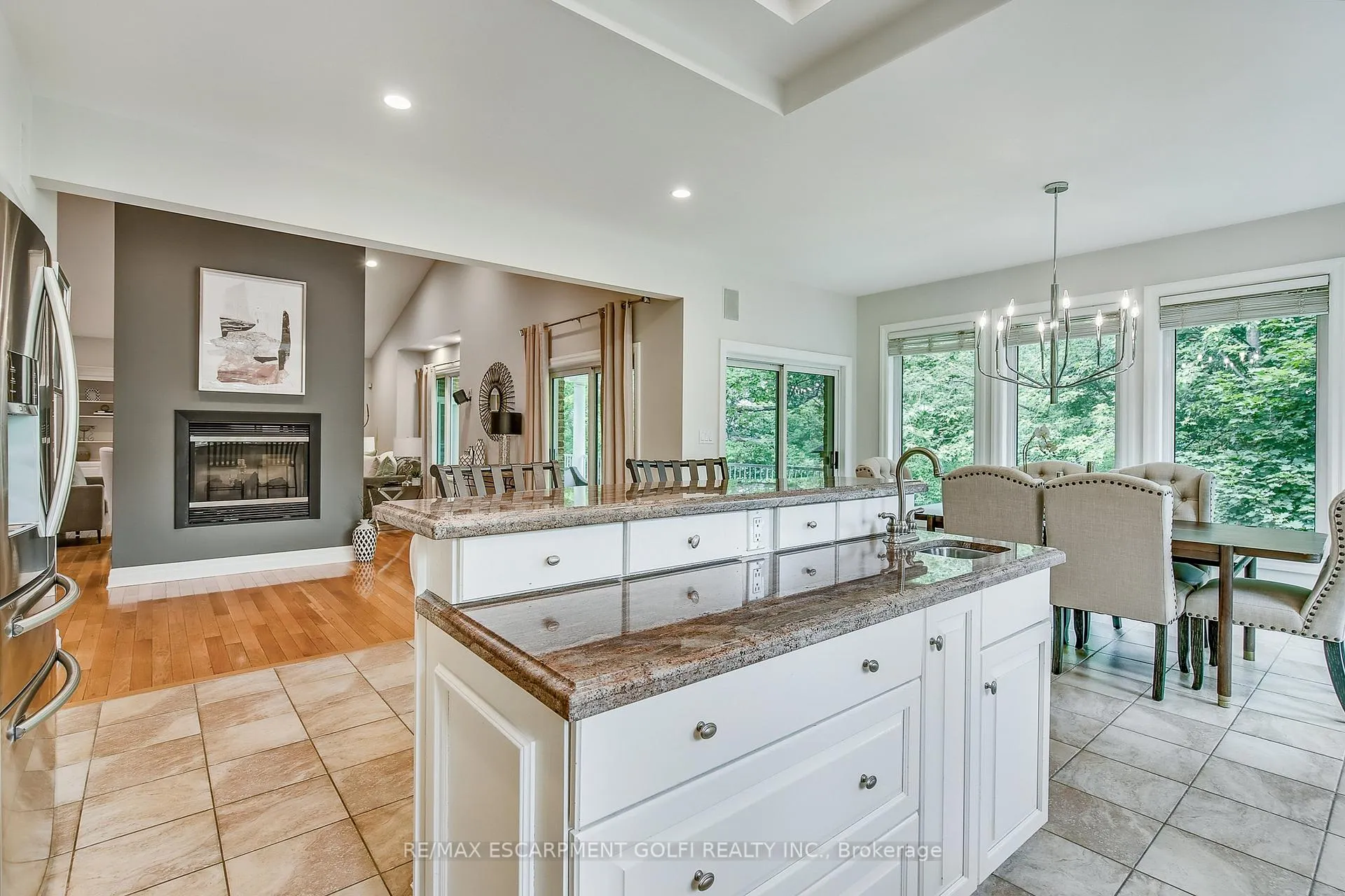 Photo 18 of 6431 Rockcliffe Estates, Niagara Falls, Stamford — HOMEH