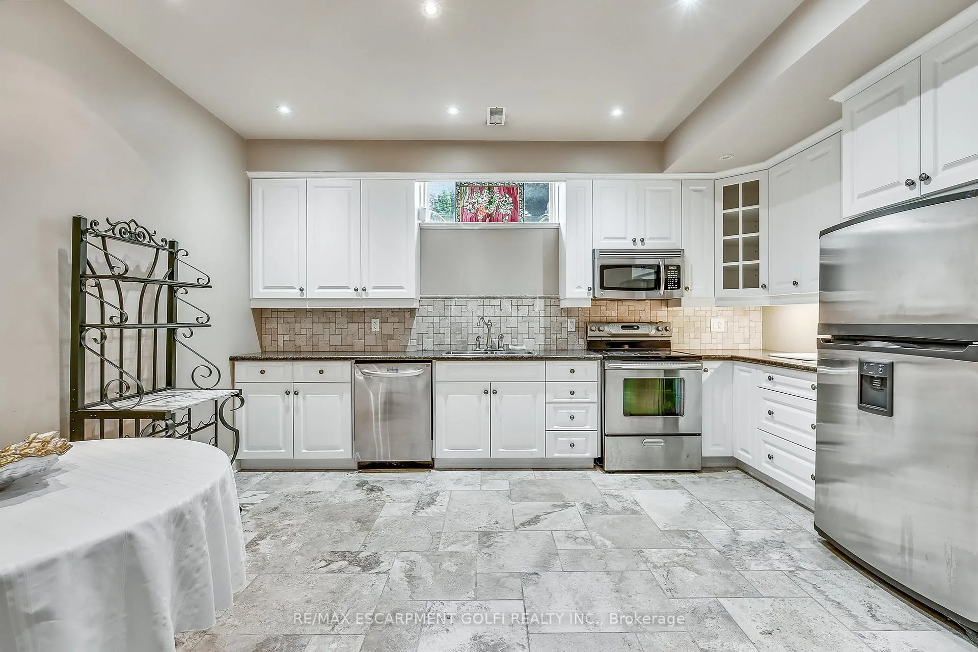 Photo 27 of 6431 Rockcliffe Estates, Niagara Falls, Stamford — HOMEH