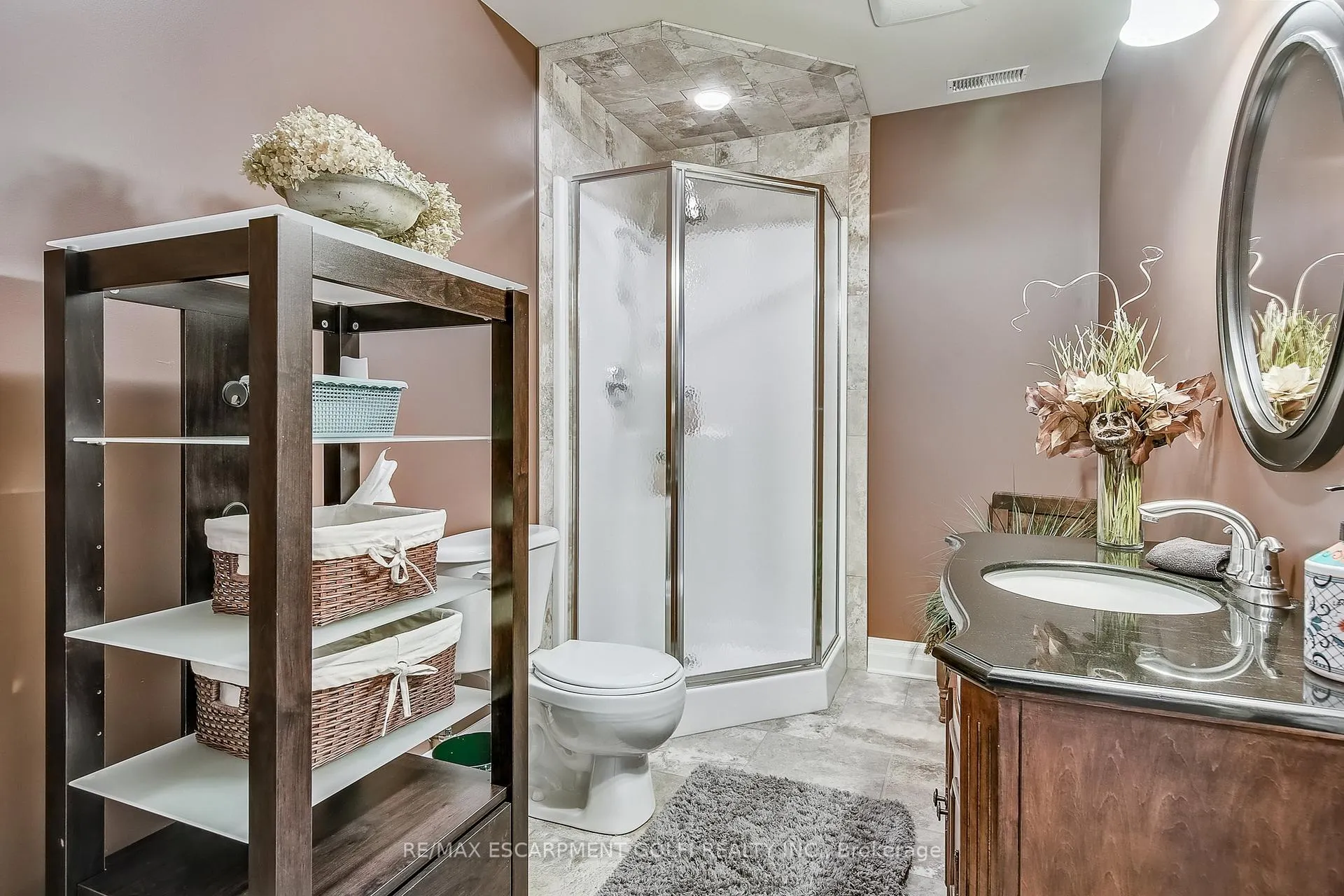 Photo 28 of 6431 Rockcliffe Estates, Niagara Falls, Stamford — HOMEH