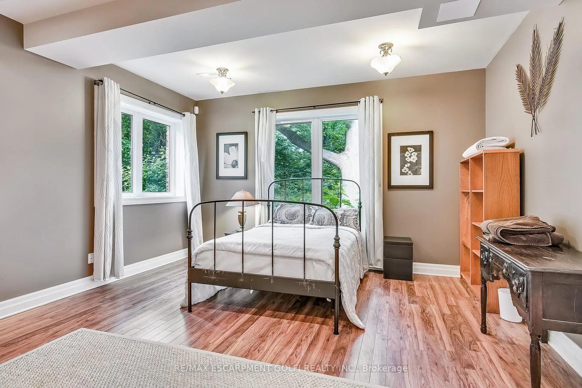 Photo 35 of 6431 Rockcliffe Estates, Niagara Falls, Stamford — HOMEH