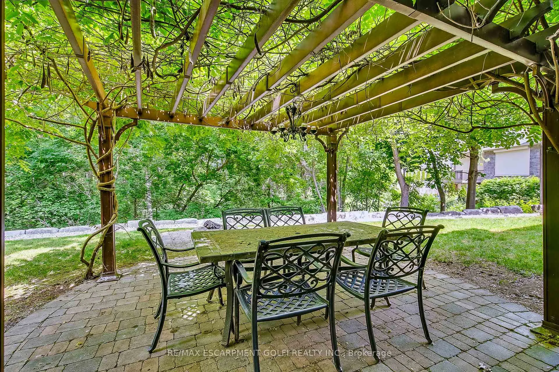 Photo 39 of 6431 Rockcliffe Estates, Niagara Falls, Stamford — HOMEH