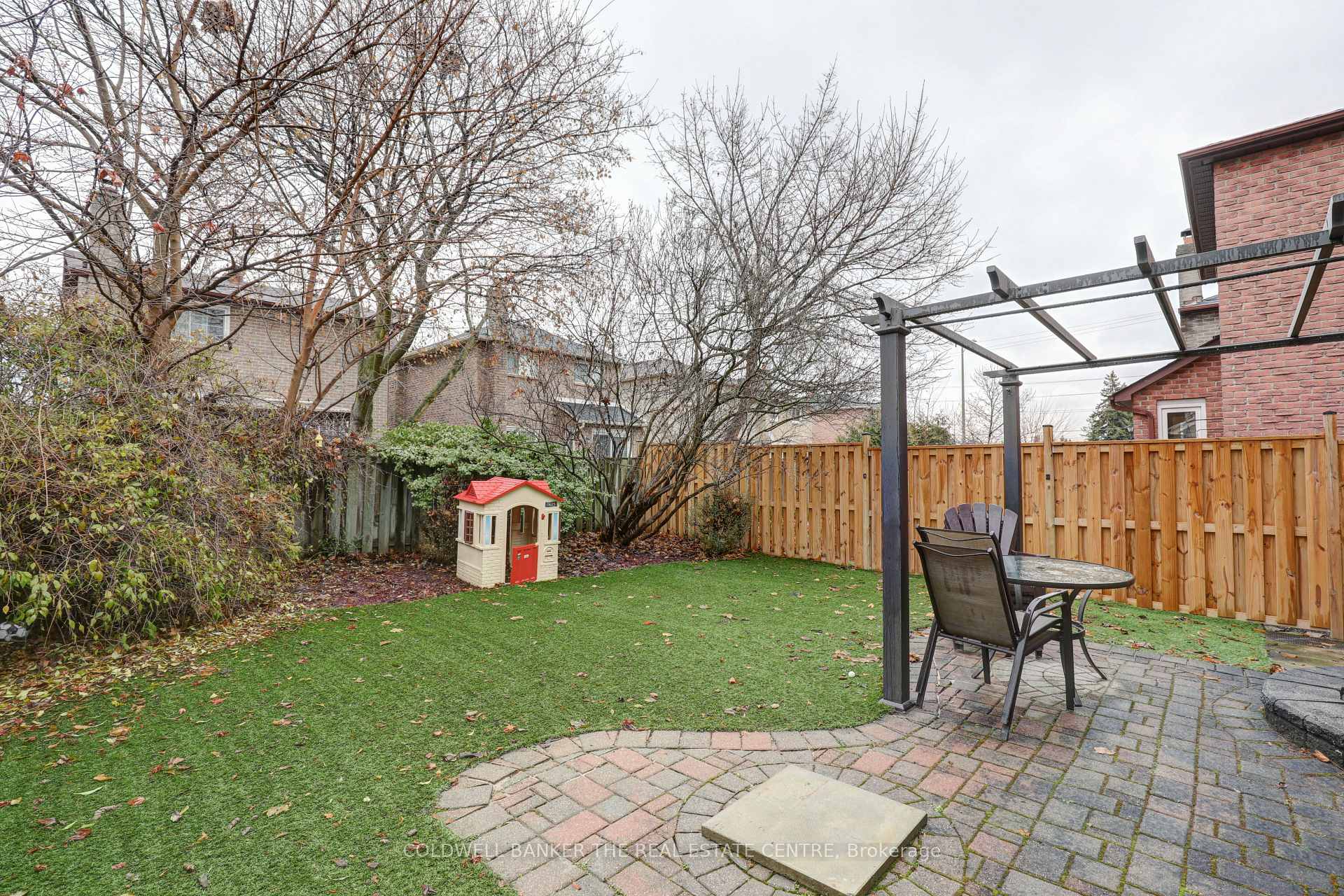 Photo 33 of 39 Carnelly Crescent, Ajax, Central West — HOMEH