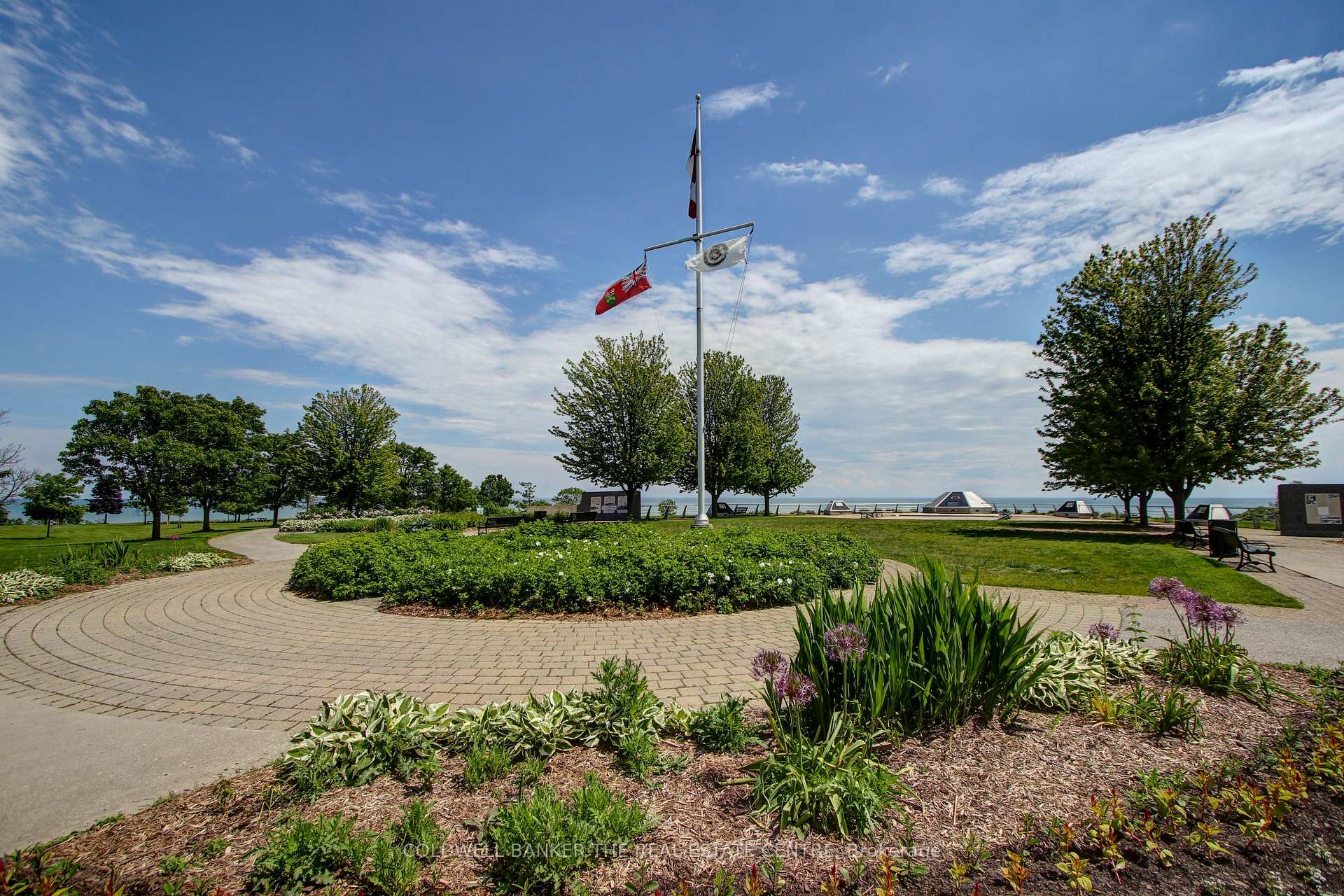 Photo 36 of 39 Carnelly Crescent, Ajax, Central West — HOMEH