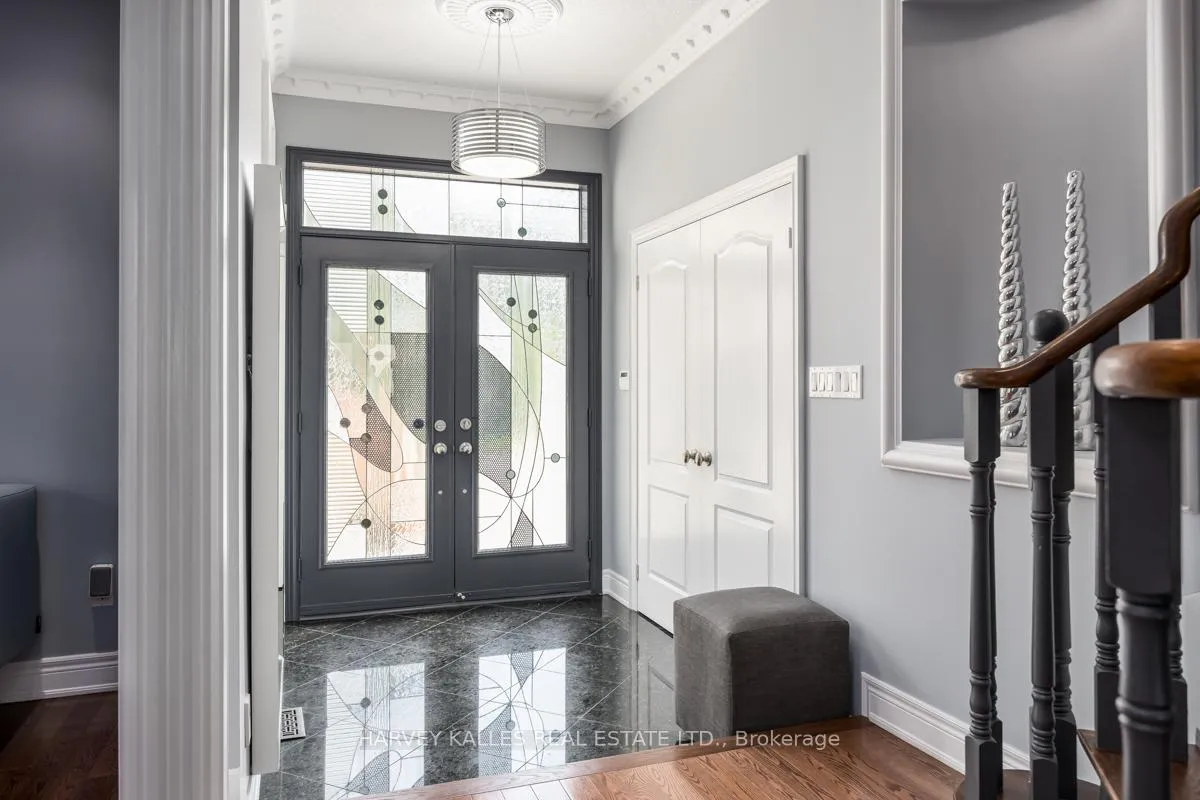 Photo 3 of 20 Concord Road, Vaughan, Beverley Glen — HOMEH