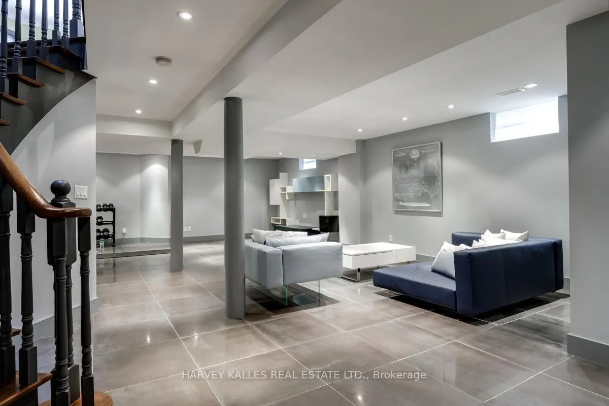 Photo 35 of 20 Concord Road, Vaughan, Beverley Glen — HOMEH