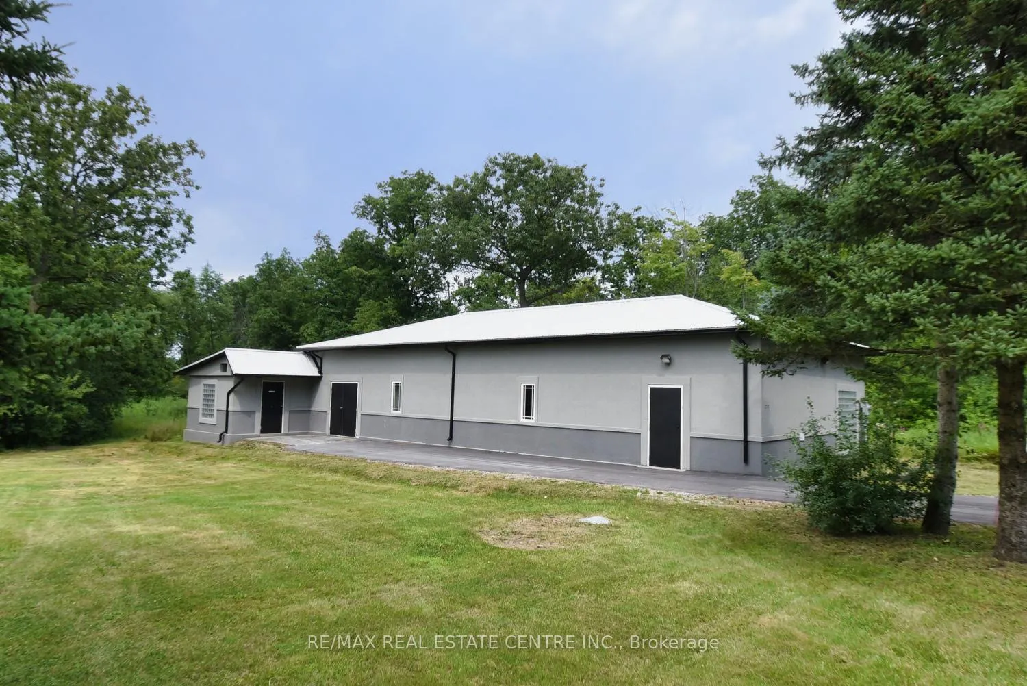 Photo 6 of 237 Highland Road E, Hamilton, Rural Stoney Creek — HOMEH