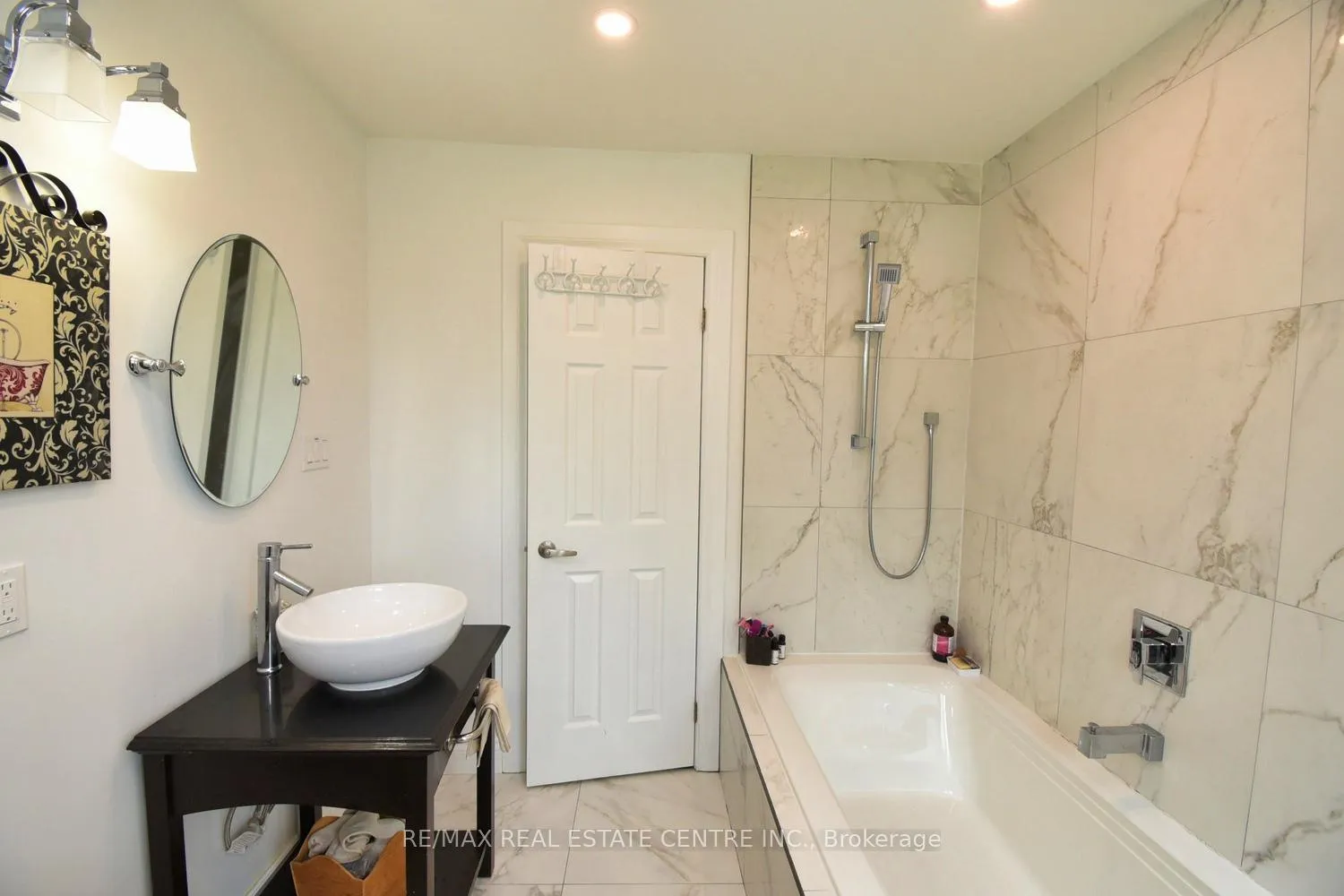 Photo 26 of 237 Highland Road E, Hamilton, Rural Stoney Creek — HOMEH