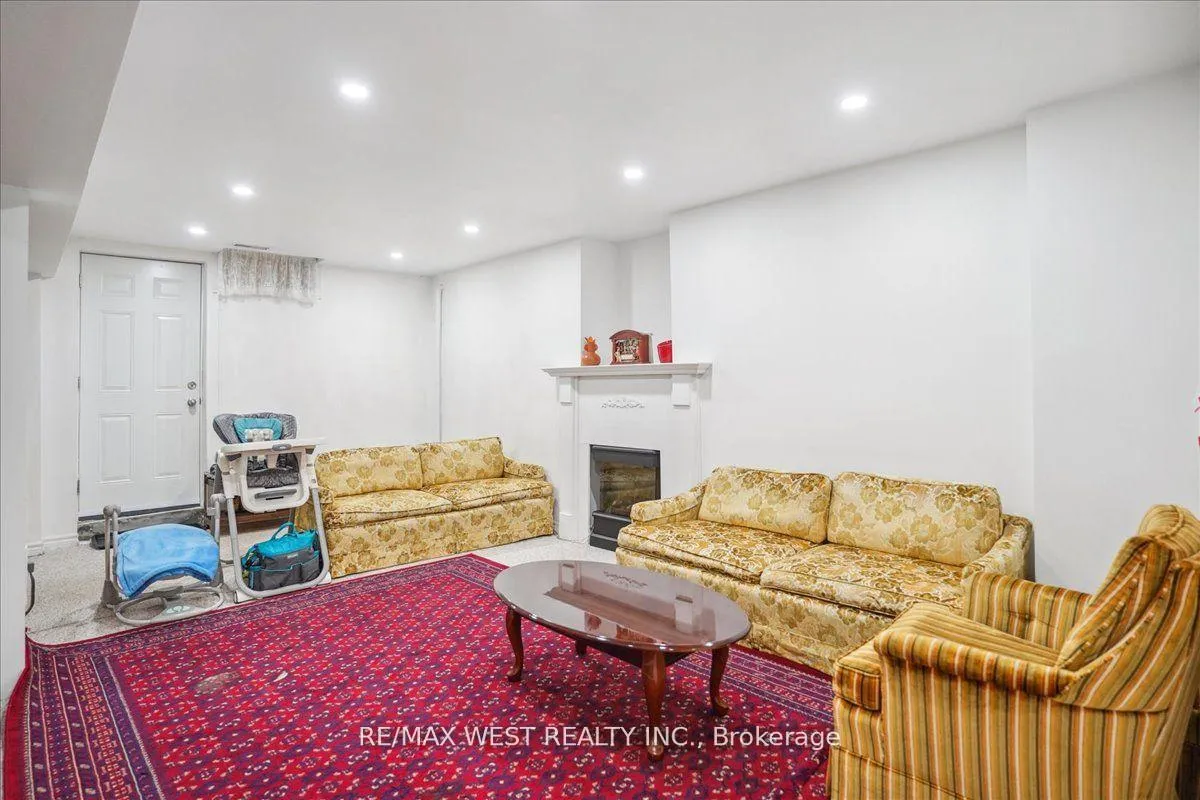 Photo 18 of 3 Branstone Drive, Whitby, Taunton North — HOMEH