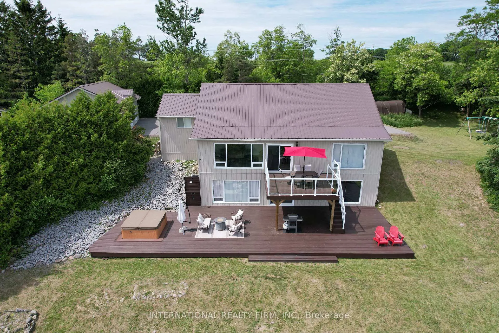 Photo 2 of 8309 Oak Ridges Drive, Hamilton Township, Rural Hamilton — HOMEH