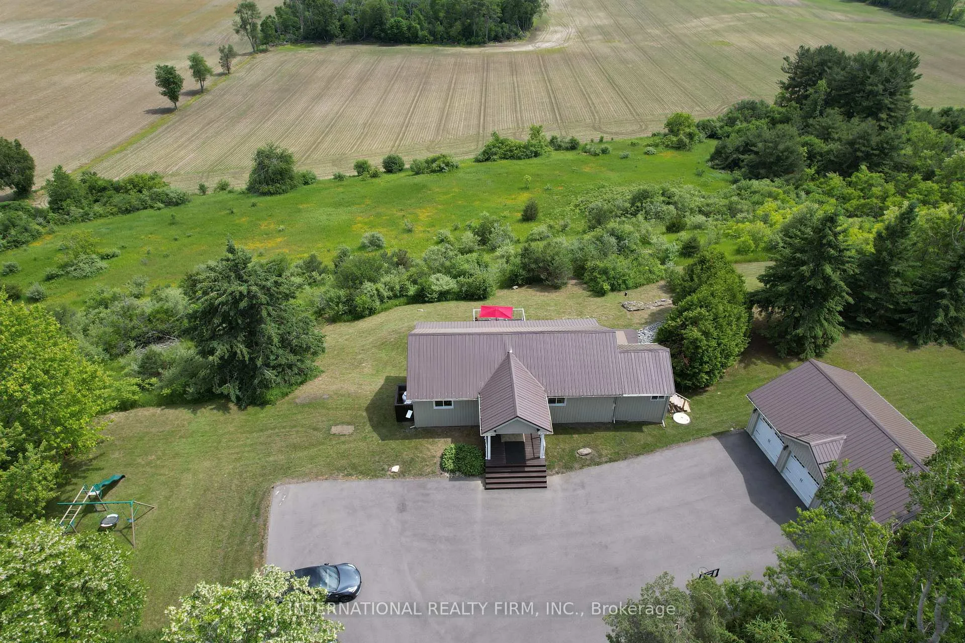 Photo 3 of 8309 Oak Ridges Drive, Hamilton Township, Rural Hamilton — HOMEH