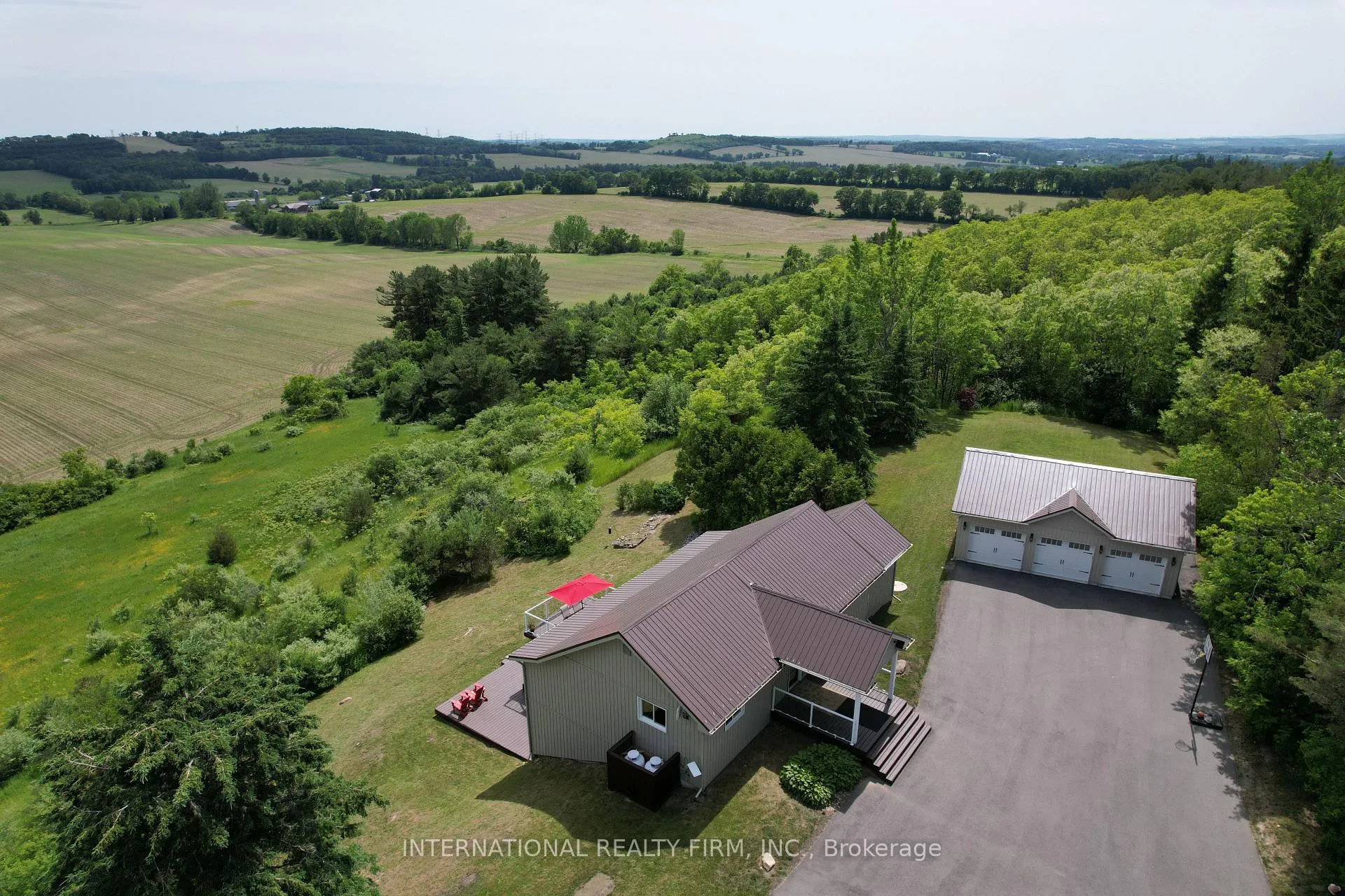 Photo 5 of 8309 Oak Ridges Drive, Hamilton Township, Rural Hamilton — HOMEH